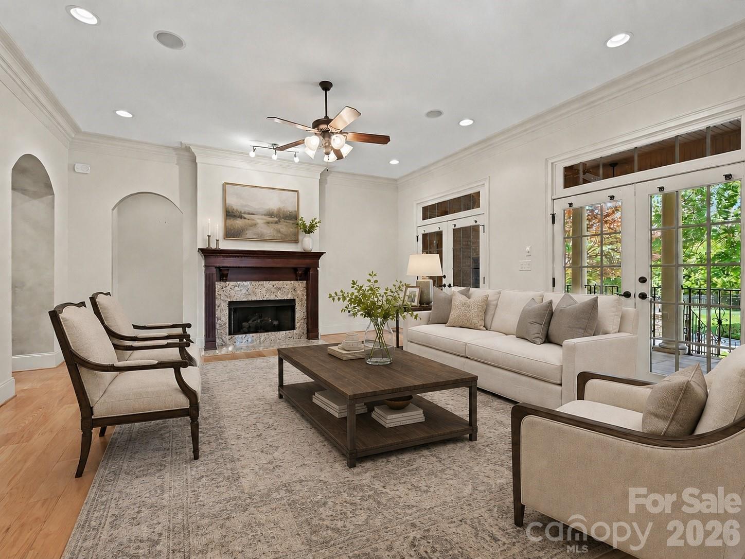 1208 Venetian Way Drive Property Photo 3