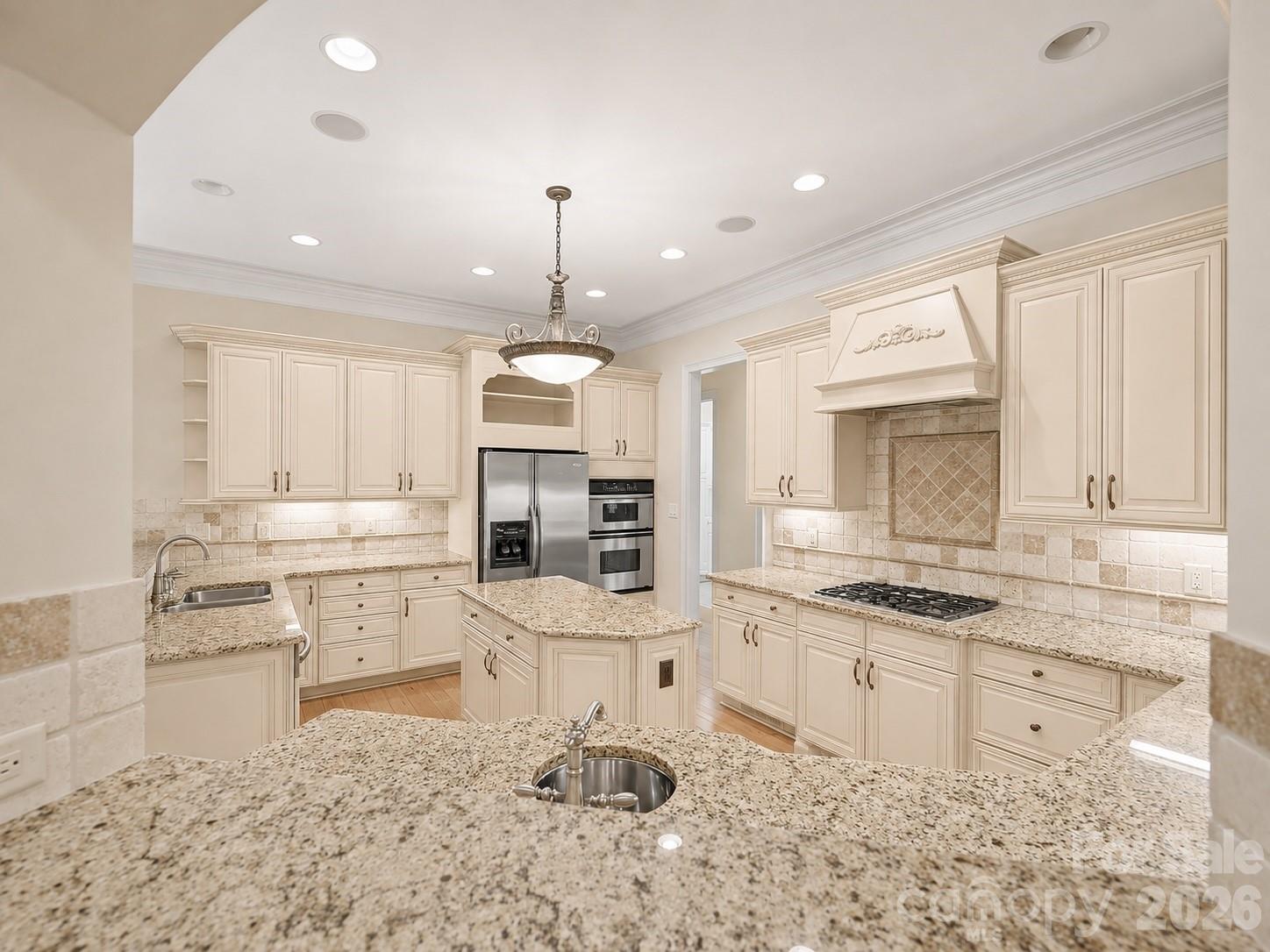 1208 Venetian Way Drive Property Photo 7