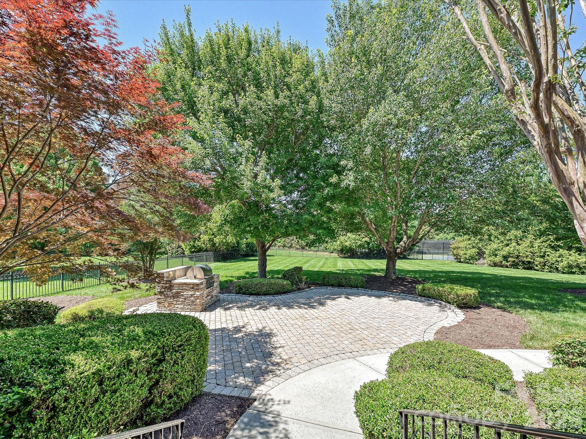 1208 Venetian Way Drive Property Photo 15