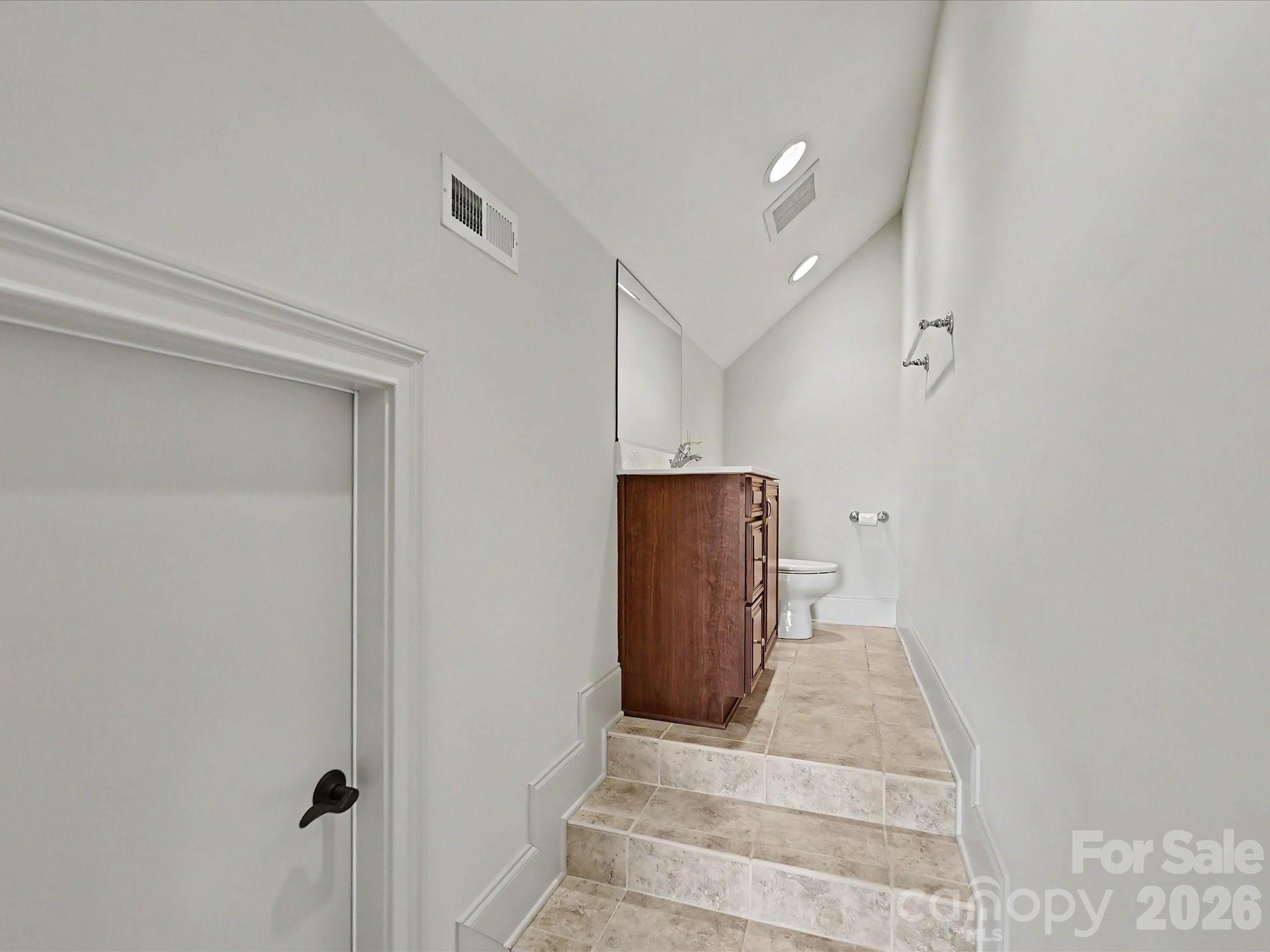 1208 Venetian Way Drive Property Photo 39