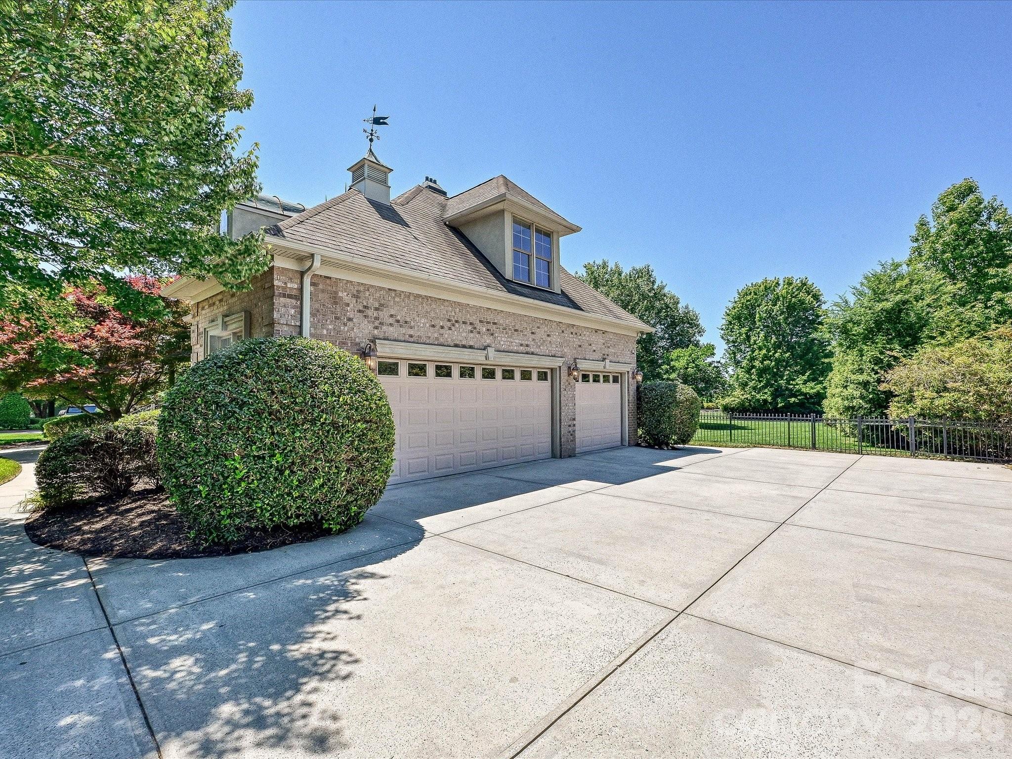 1208 Venetian Way Drive Property Photo 47