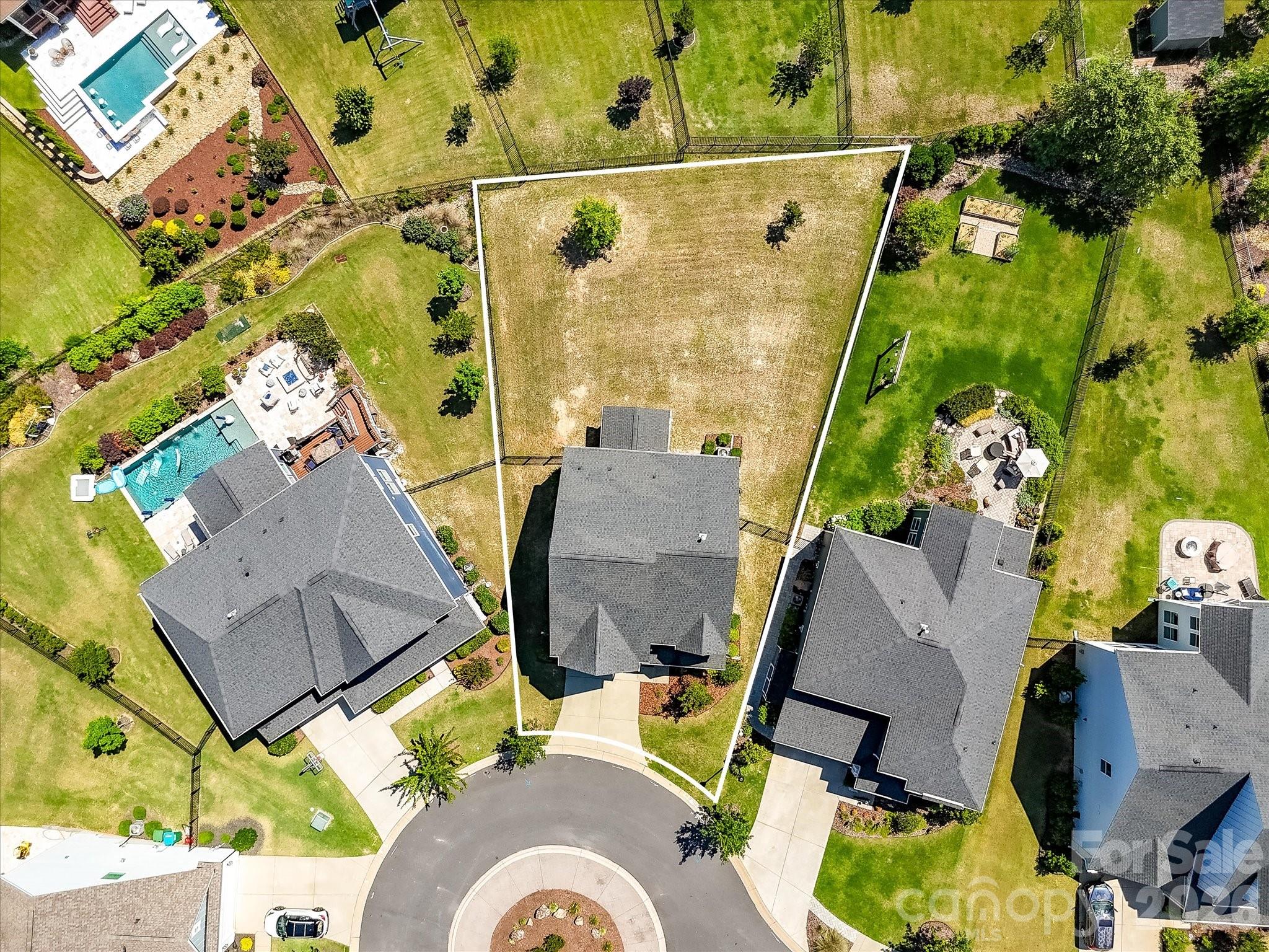 6203 Six String Court Property Photo 35