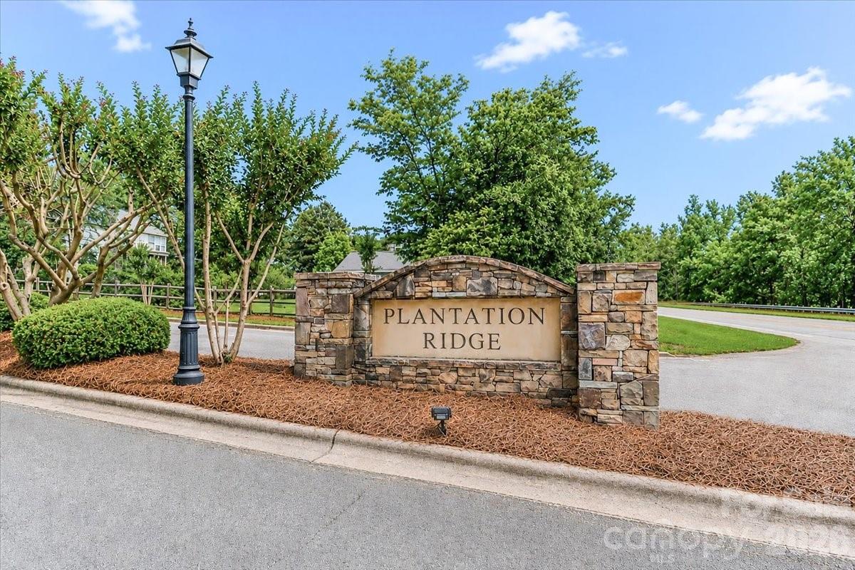 311 N Deerfield Circle Property Photo 40