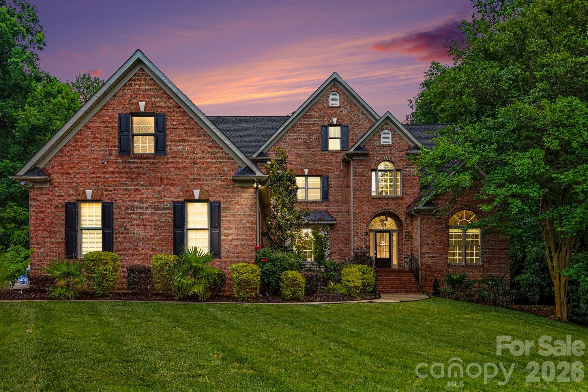 1009 Medinah Court Property Photo 1