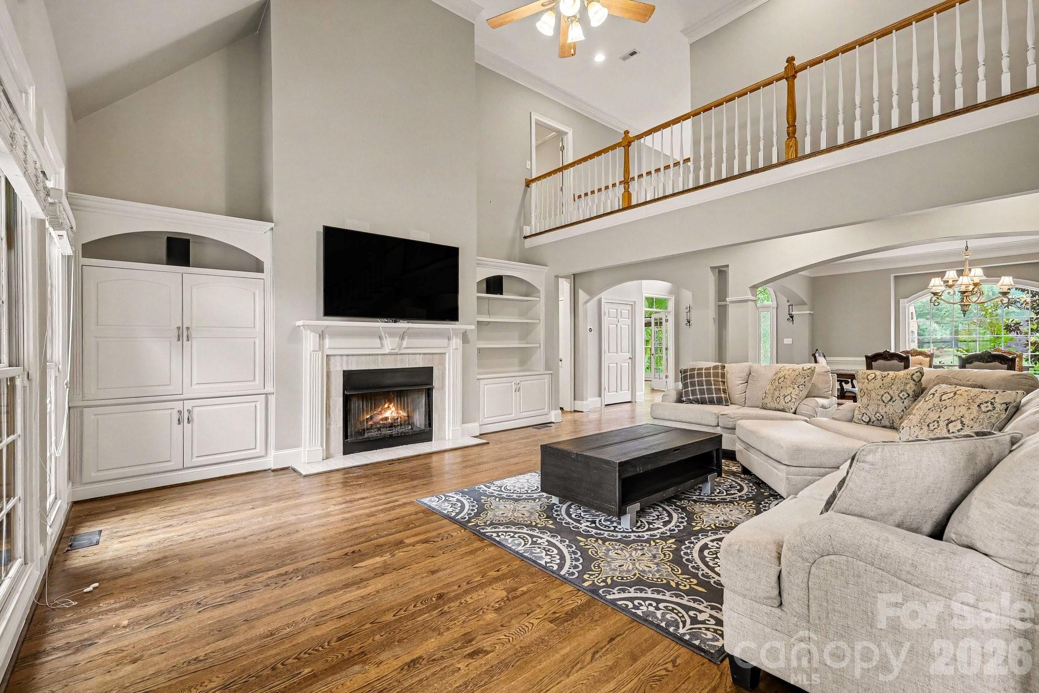 1009 Medinah Court Property Photo 6