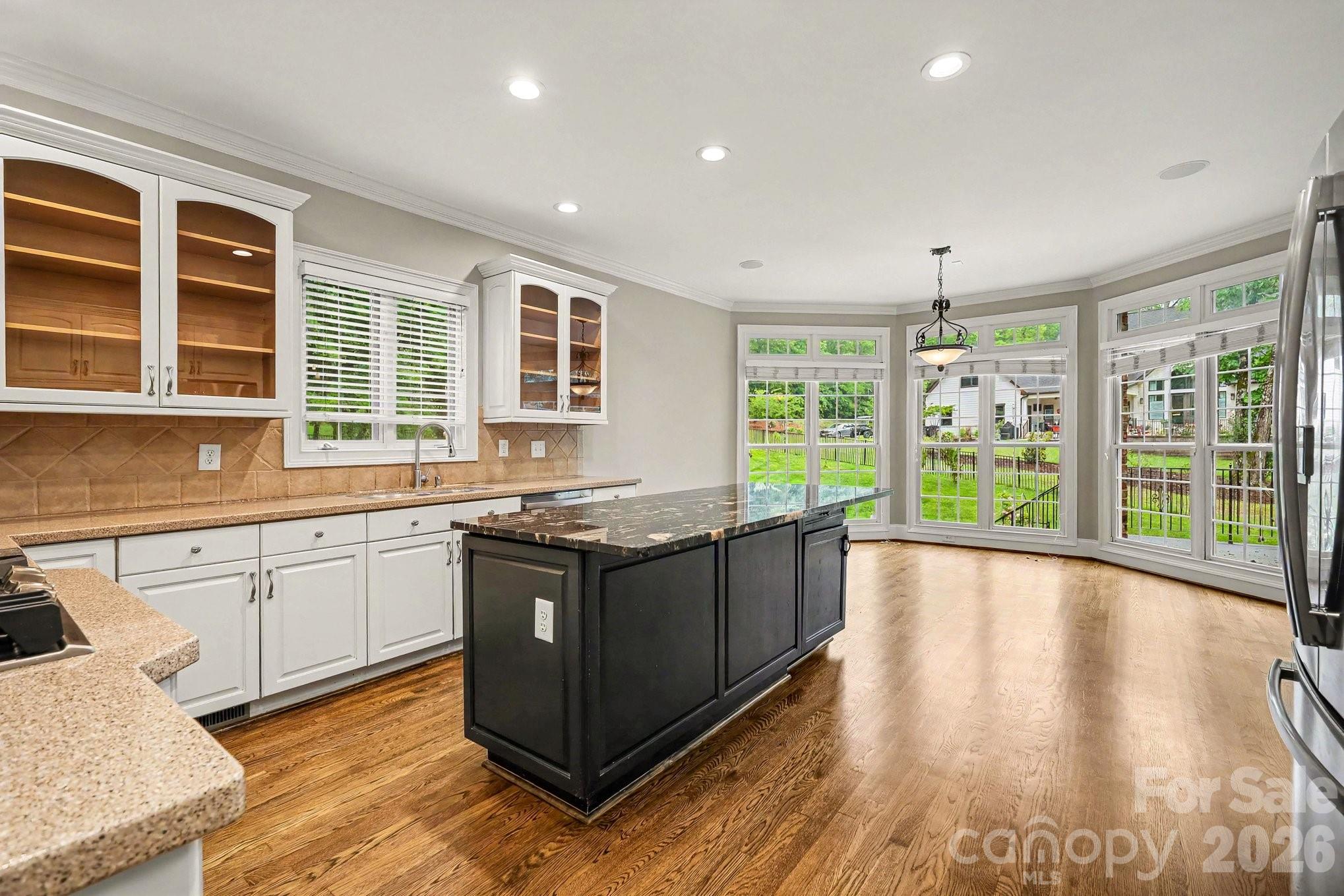 1009 Medinah Court Property Photo 12