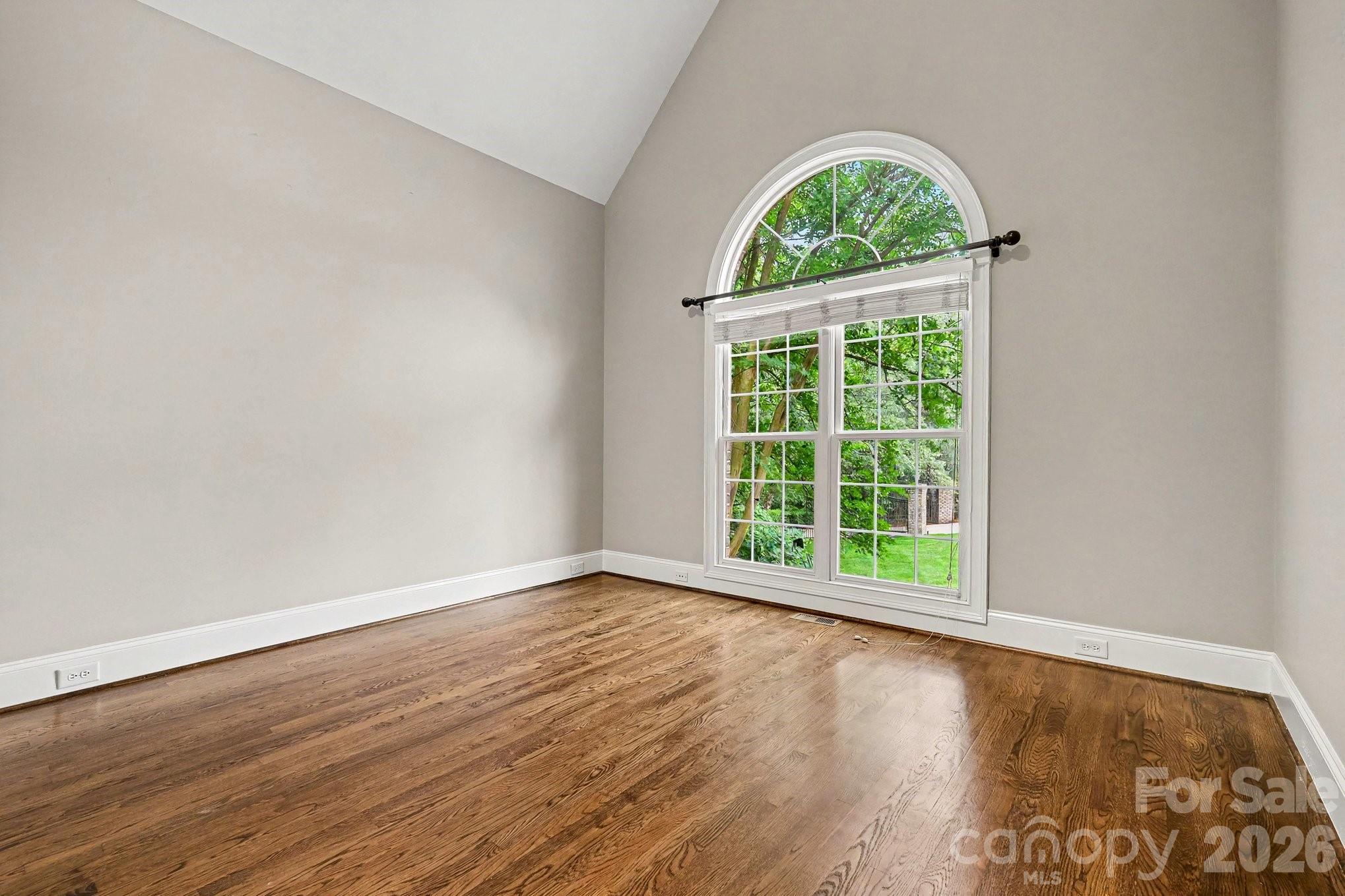 1009 Medinah Court Property Photo 16