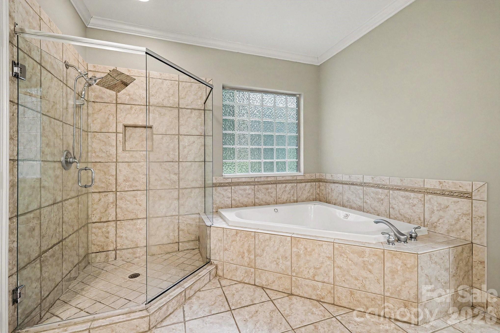 1009 Medinah Court Property Photo 20