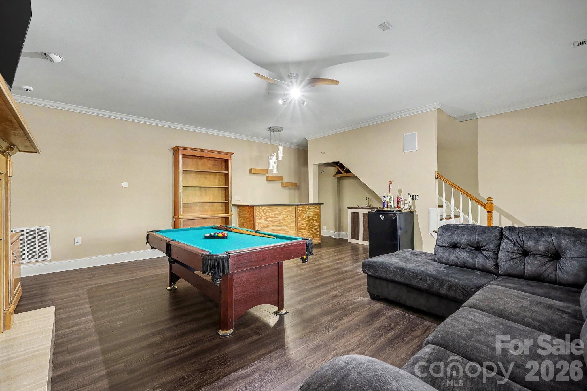 1009 Medinah Court Property Photo 27