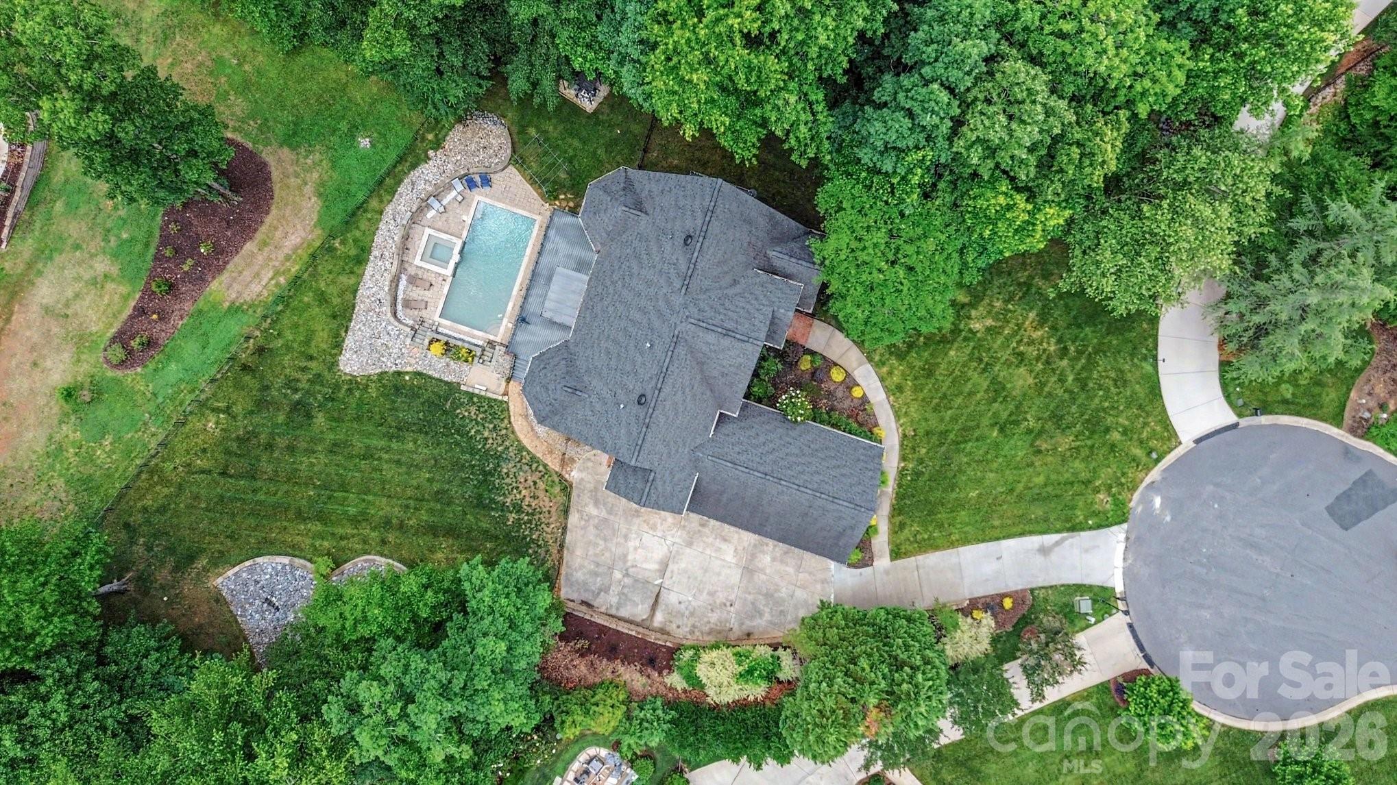 1009 Medinah Court Property Photo 38