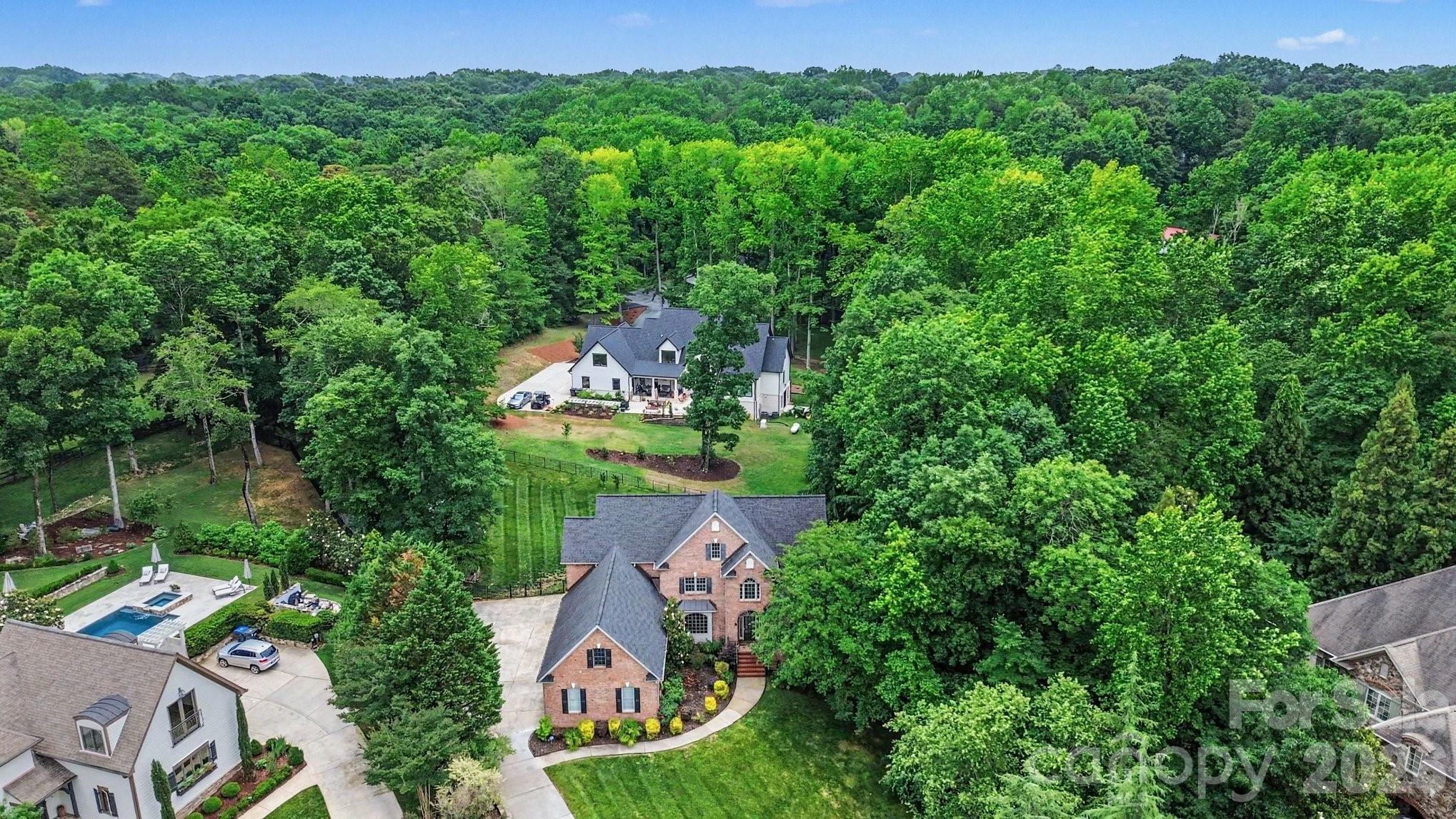 1009 Medinah Court Property Photo 42