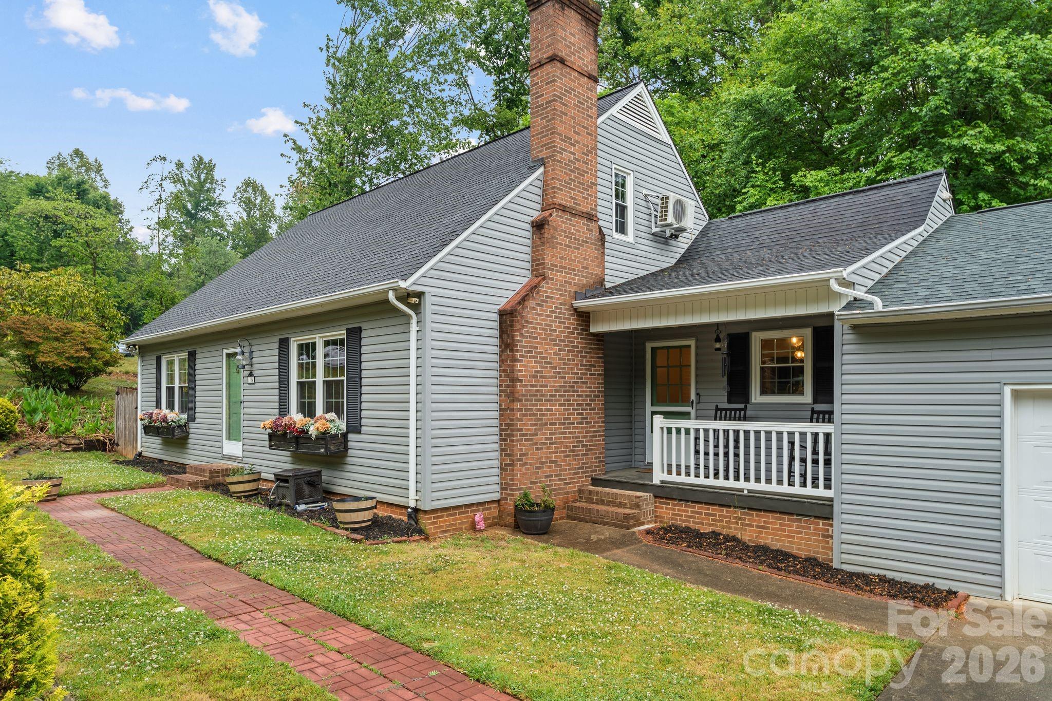 1014 Bramblewood Court Property Photo 5