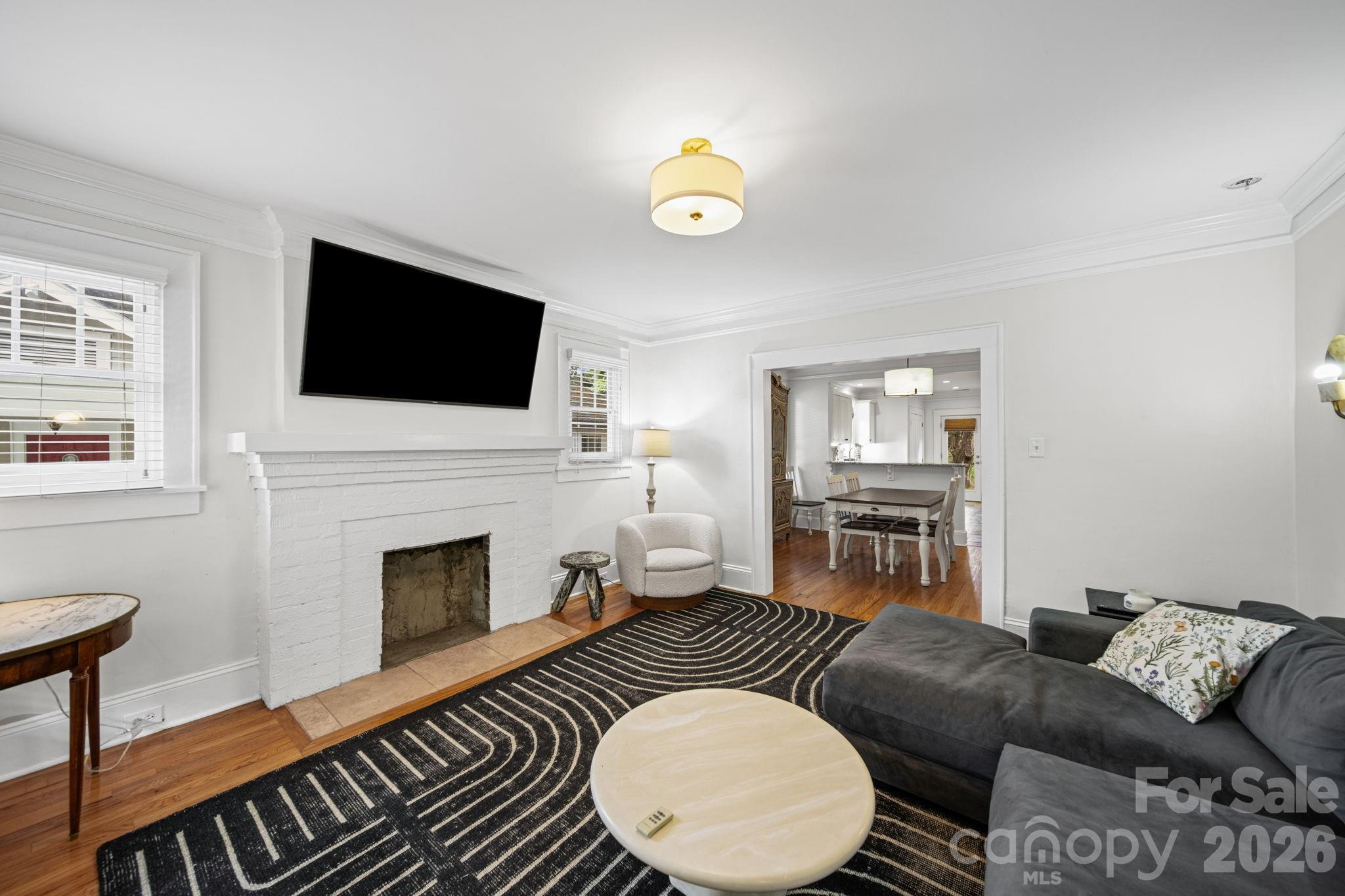 320 Westwood Avenue Property Photo 5