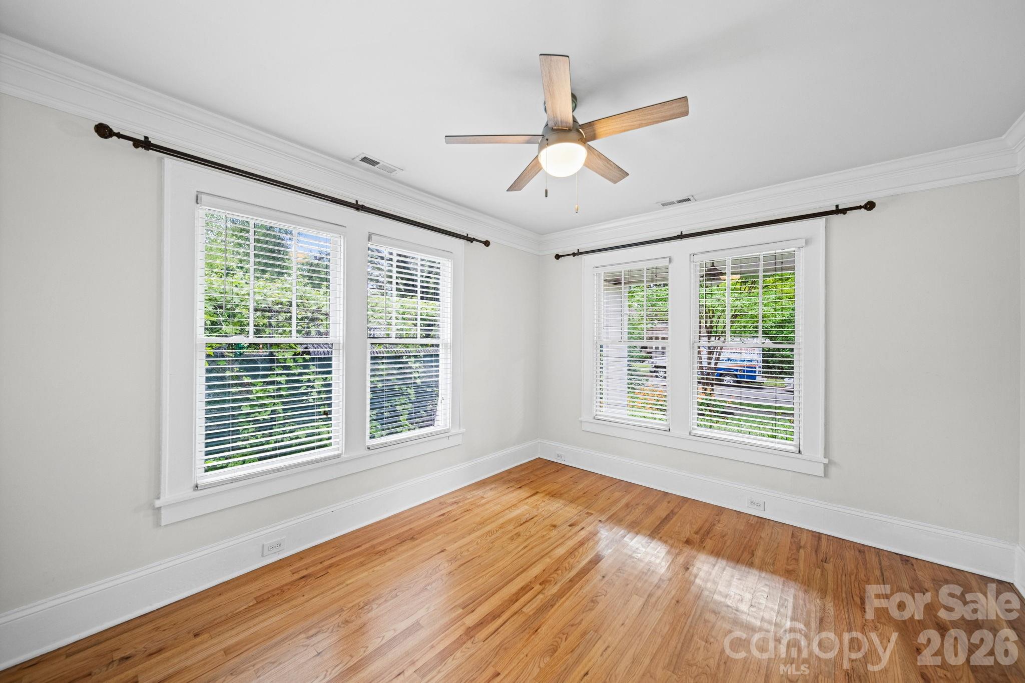 320 Westwood Avenue Property Photo 21