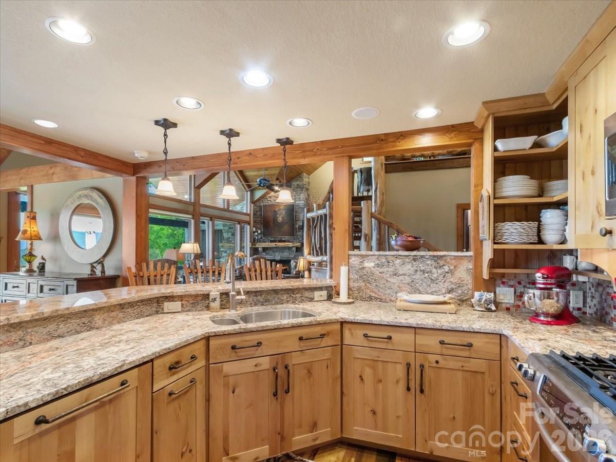 373 Rhododendron Lane Property Photo 13
