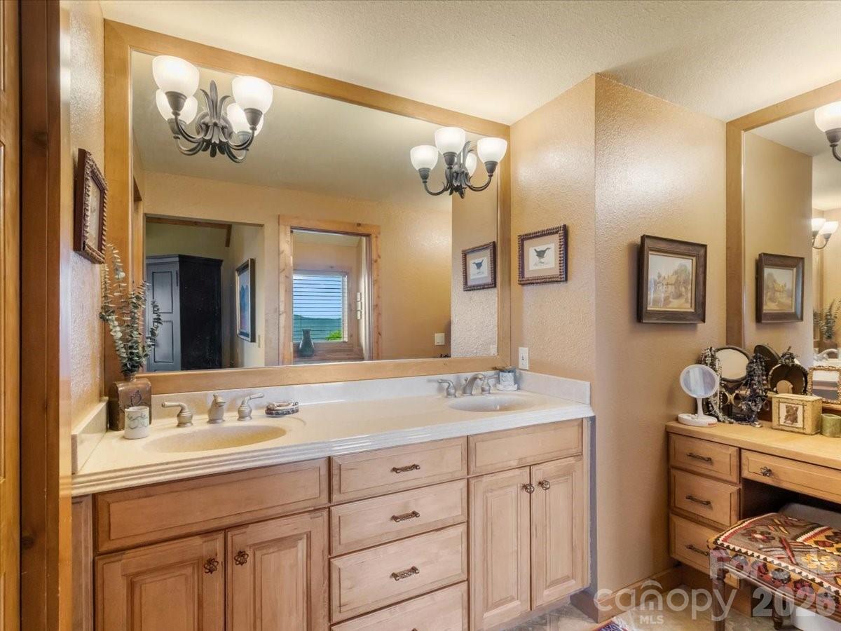 373 Rhododendron Lane Property Photo 27