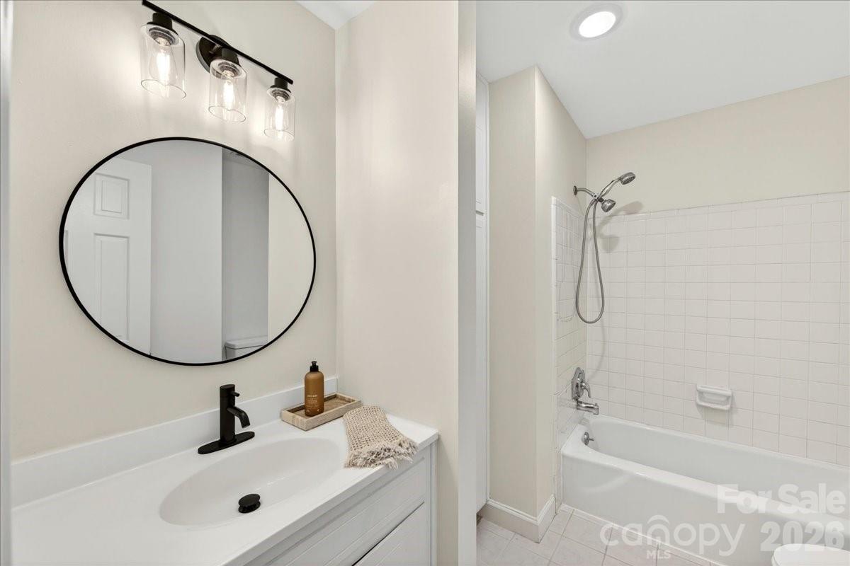 6724 Constitution Lane Property Photo 21