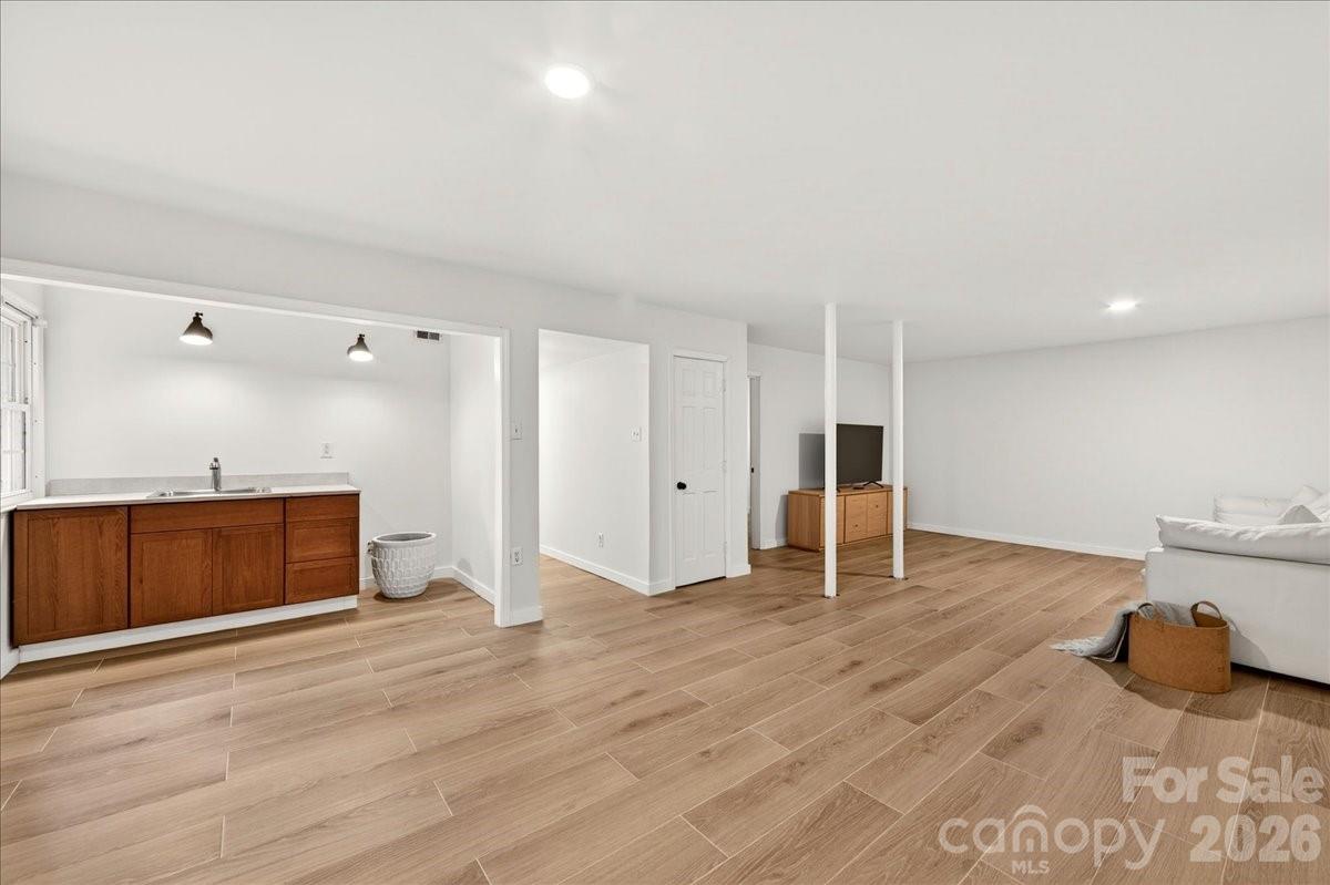6724 Constitution Lane Property Photo 26