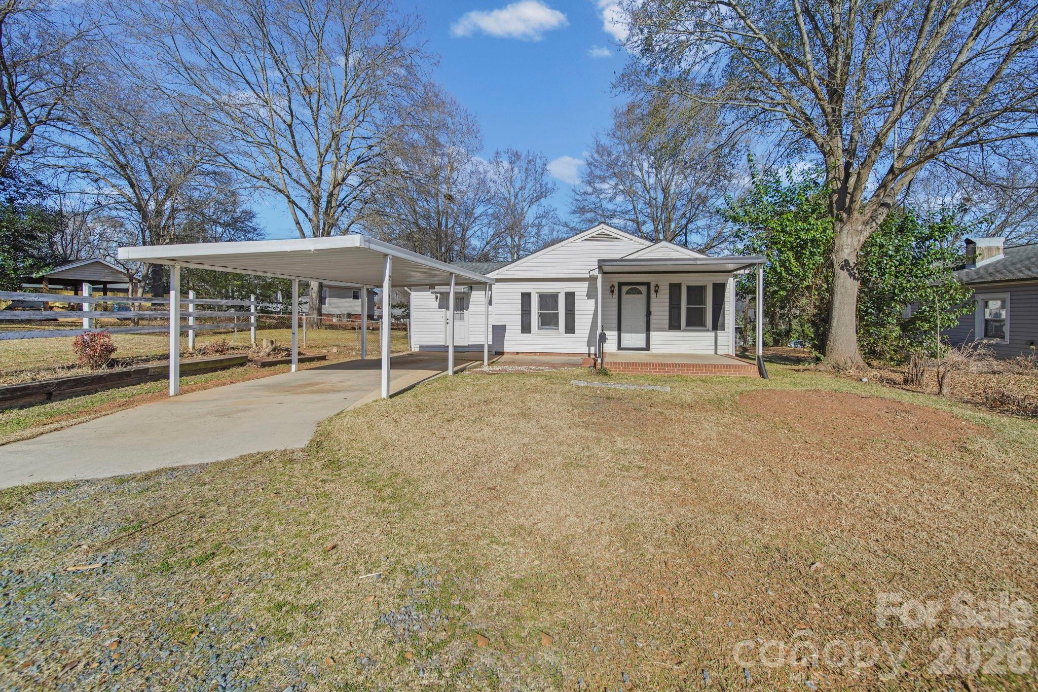 211 9th Street Property Photo 2