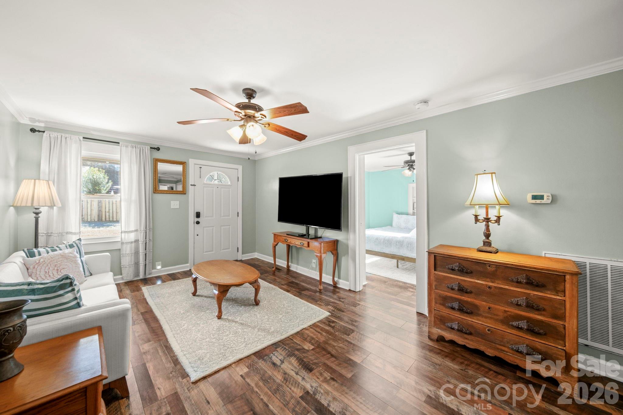 211 9th Street Property Photo 11