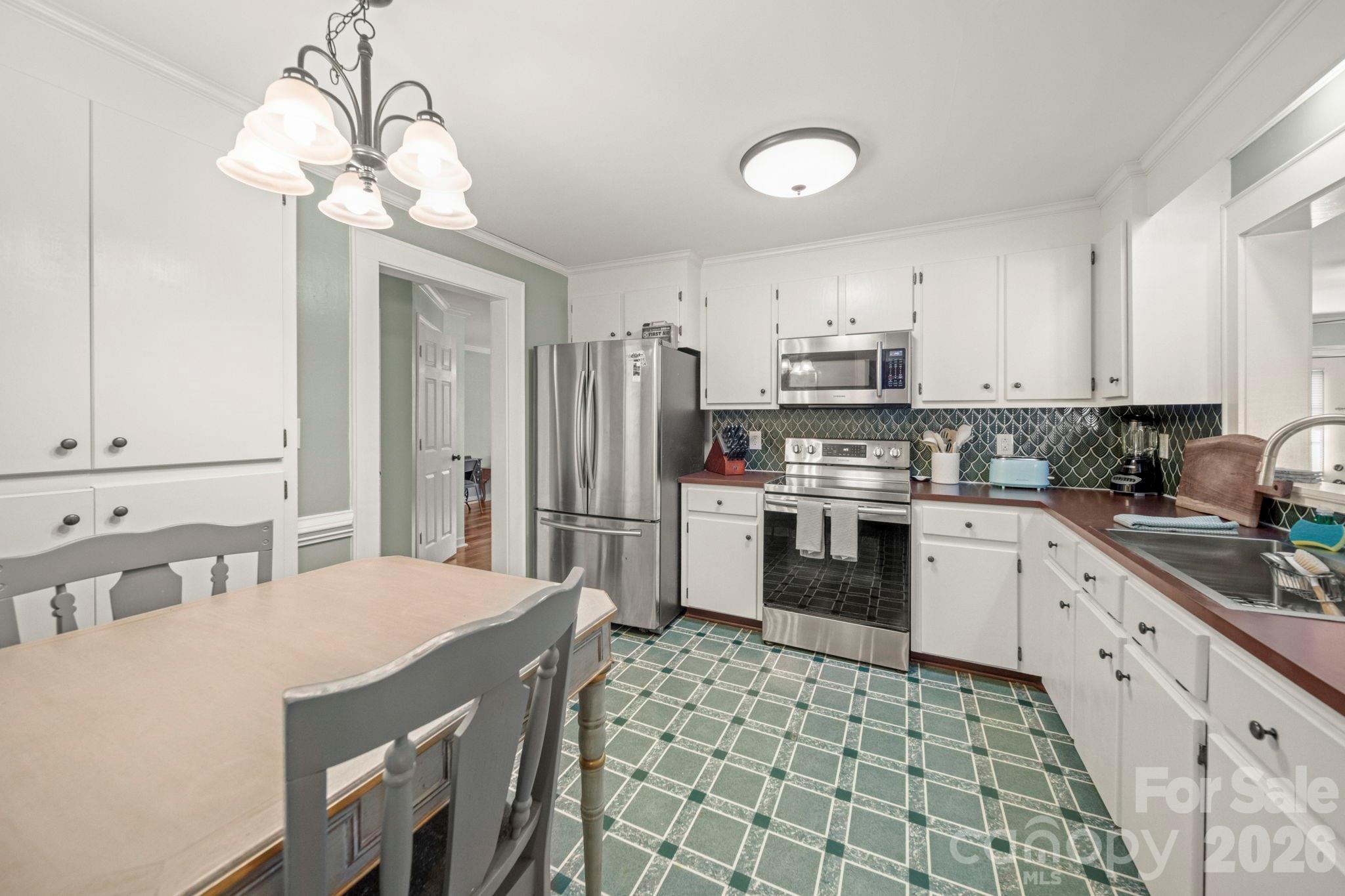 211 9th Street Property Photo 37
