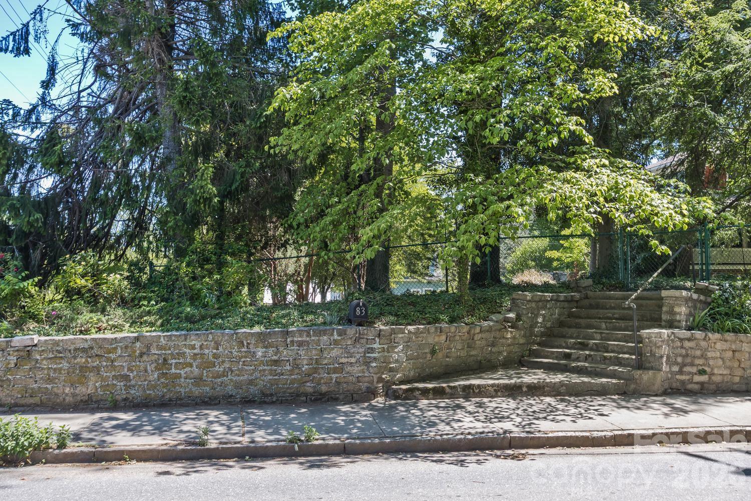 87 Hillside Street Property Photo 3
