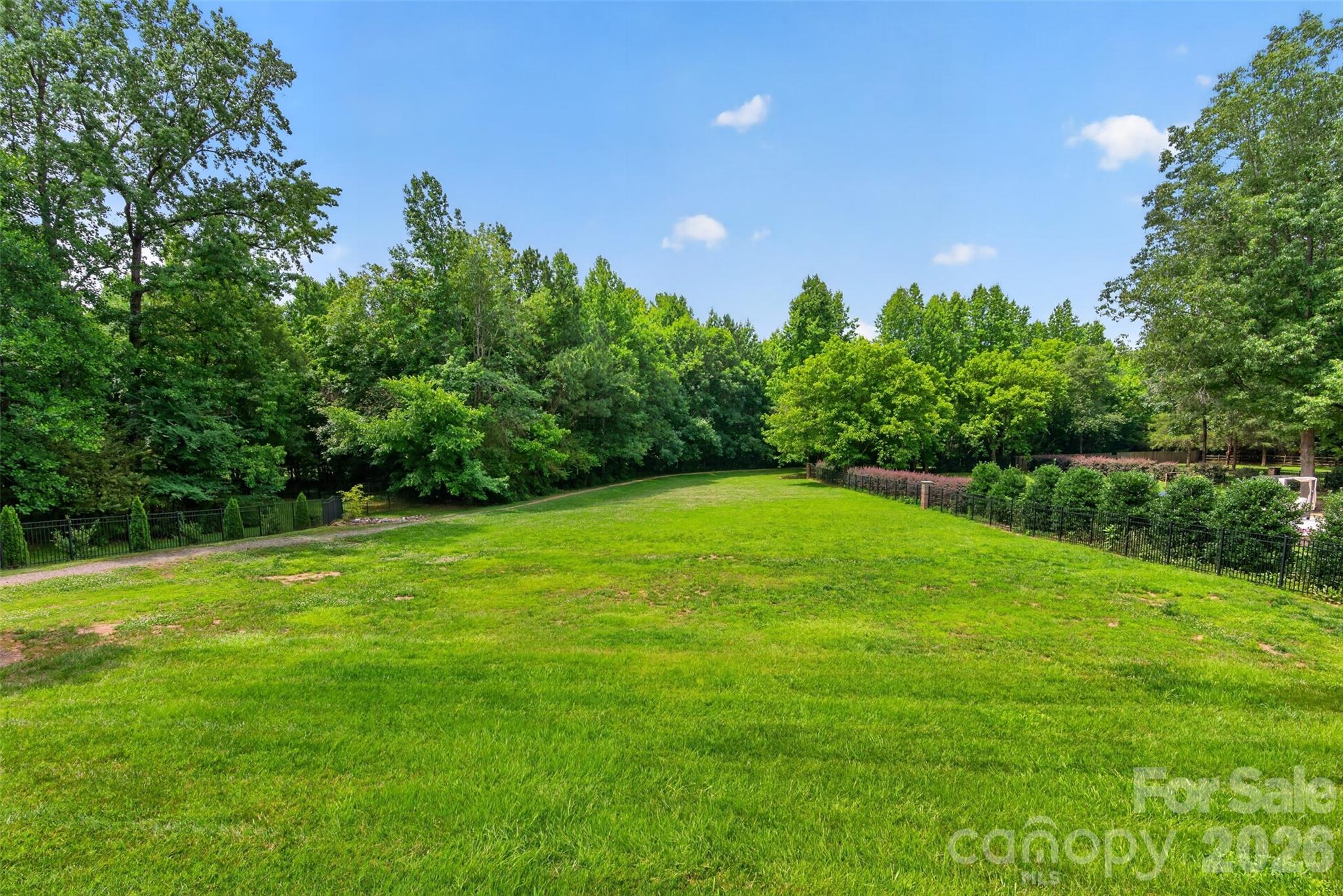 1900 Crestgate Drive 33c Property Photo 10