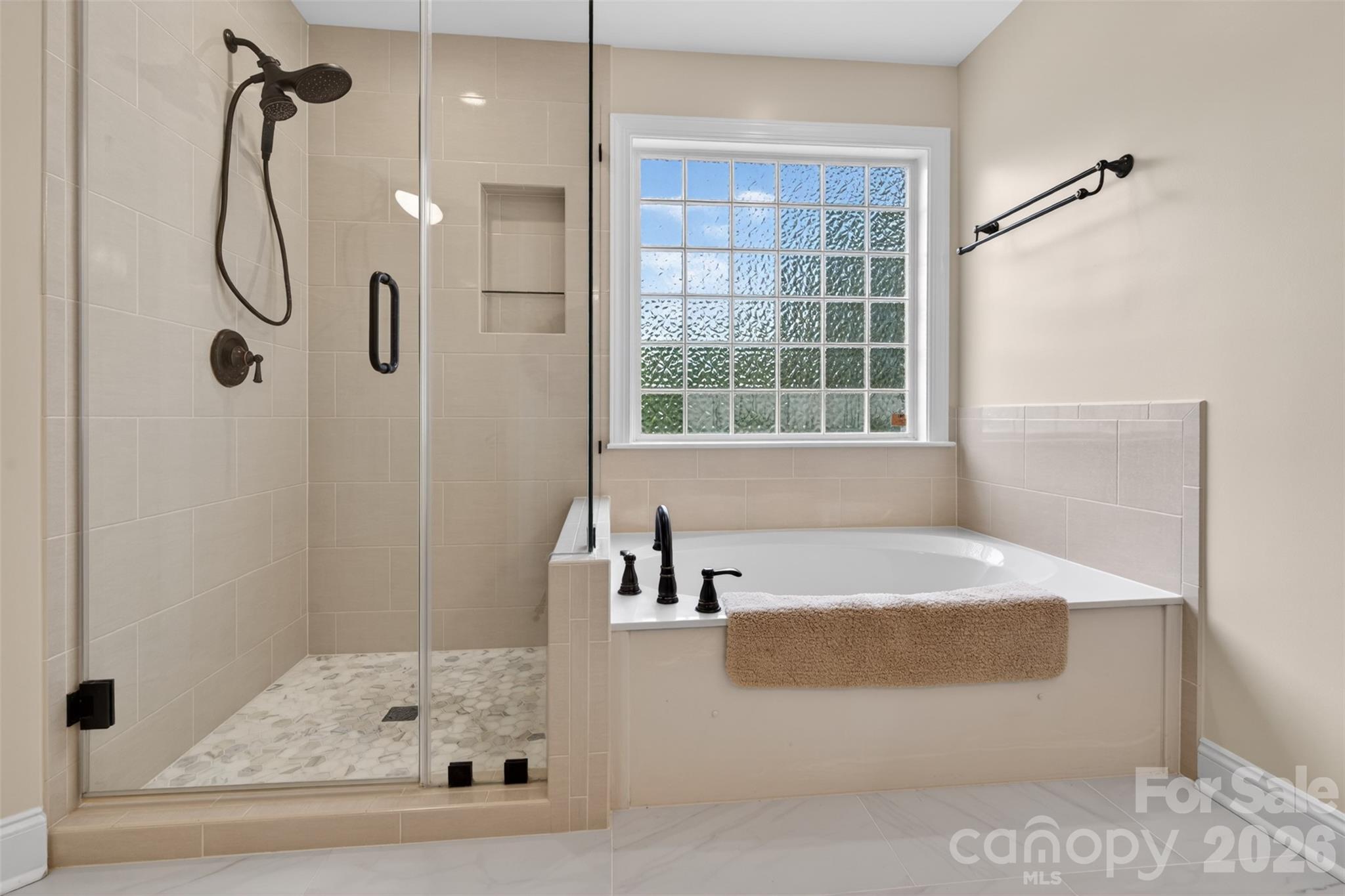 1900 Crestgate Drive 33c Property Photo 29