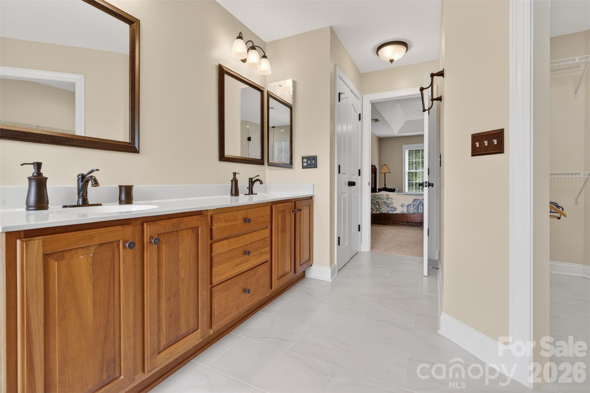 1900 Crestgate Drive 33c Property Photo 30