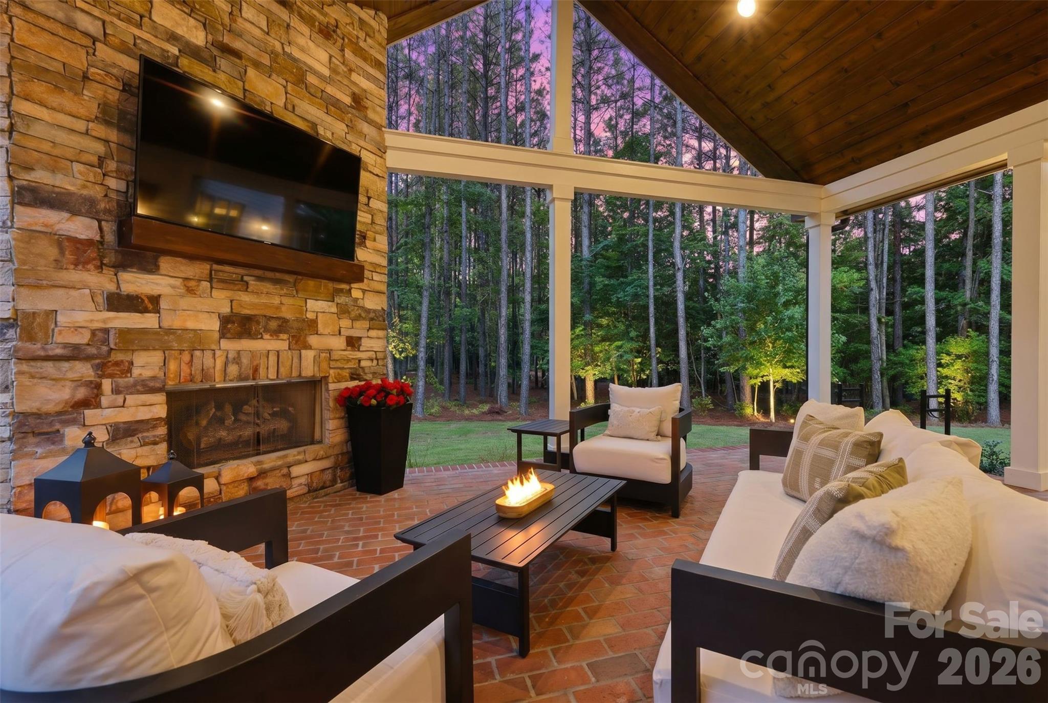 116 Silver Falls Drive Property Photo 13
