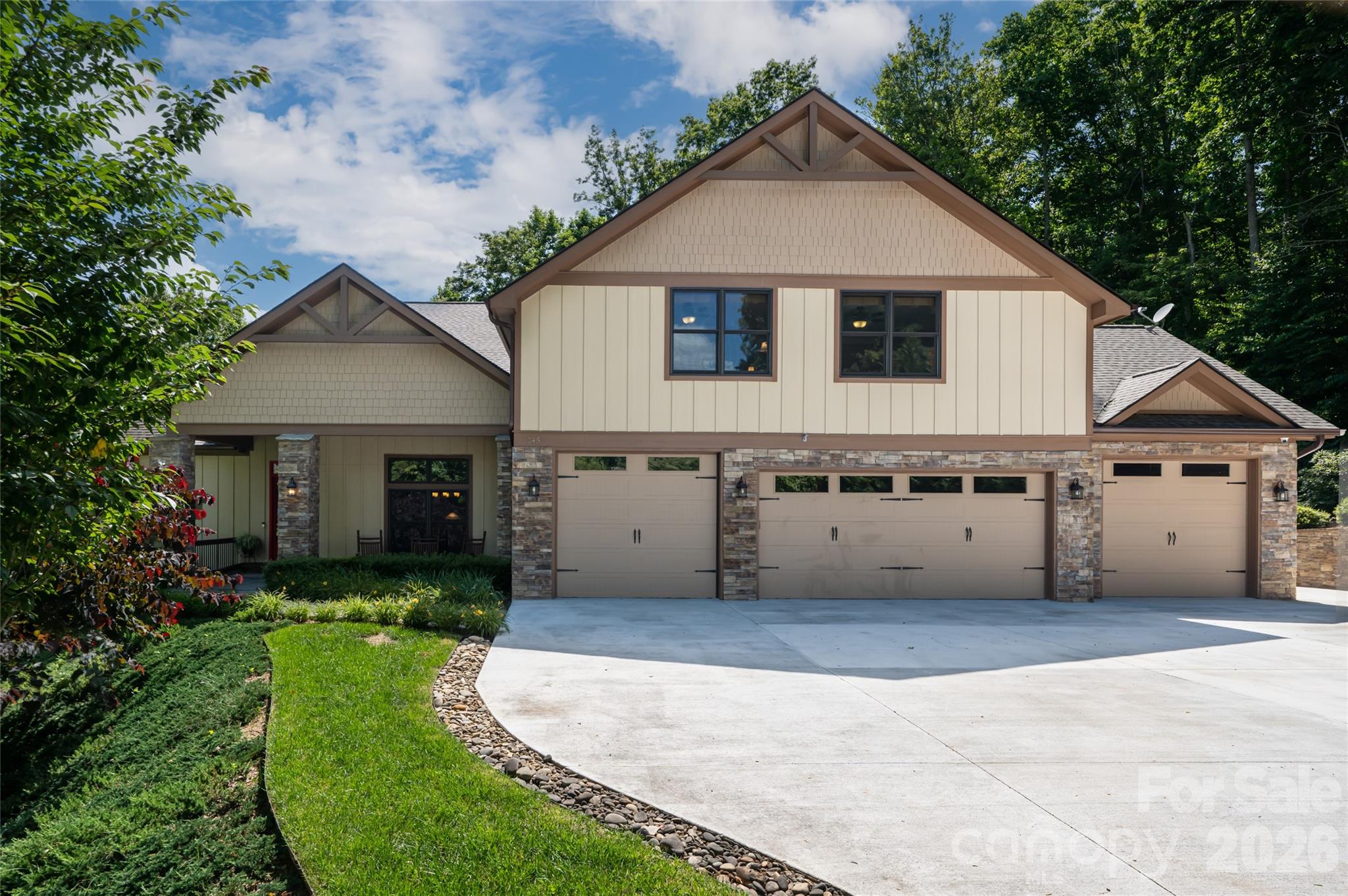 145 Glen Trillium Drive Property Photo 6