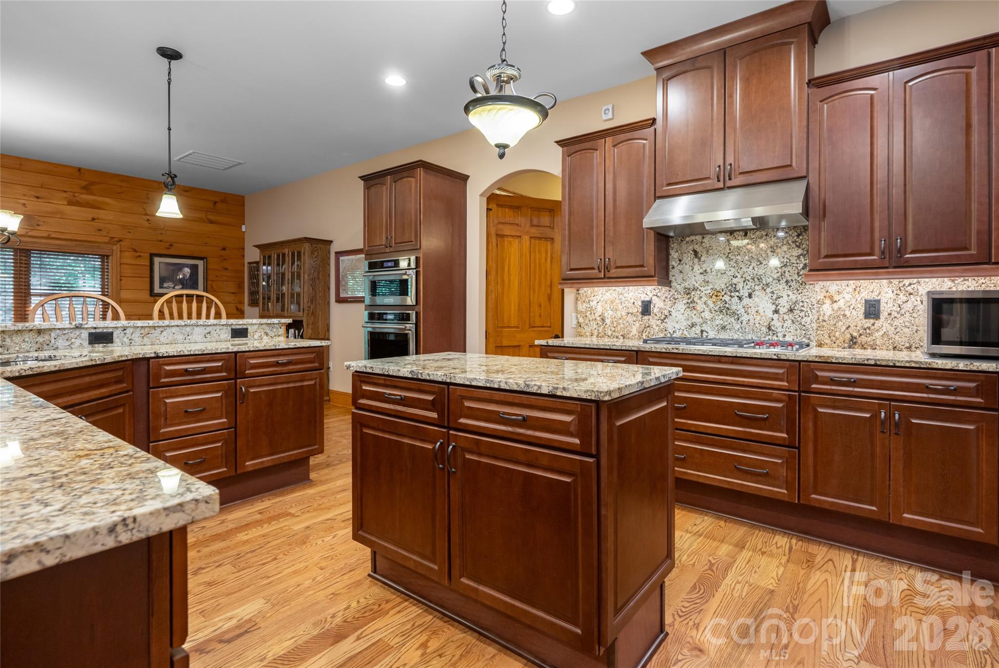 145 Glen Trillium Drive Property Photo 14