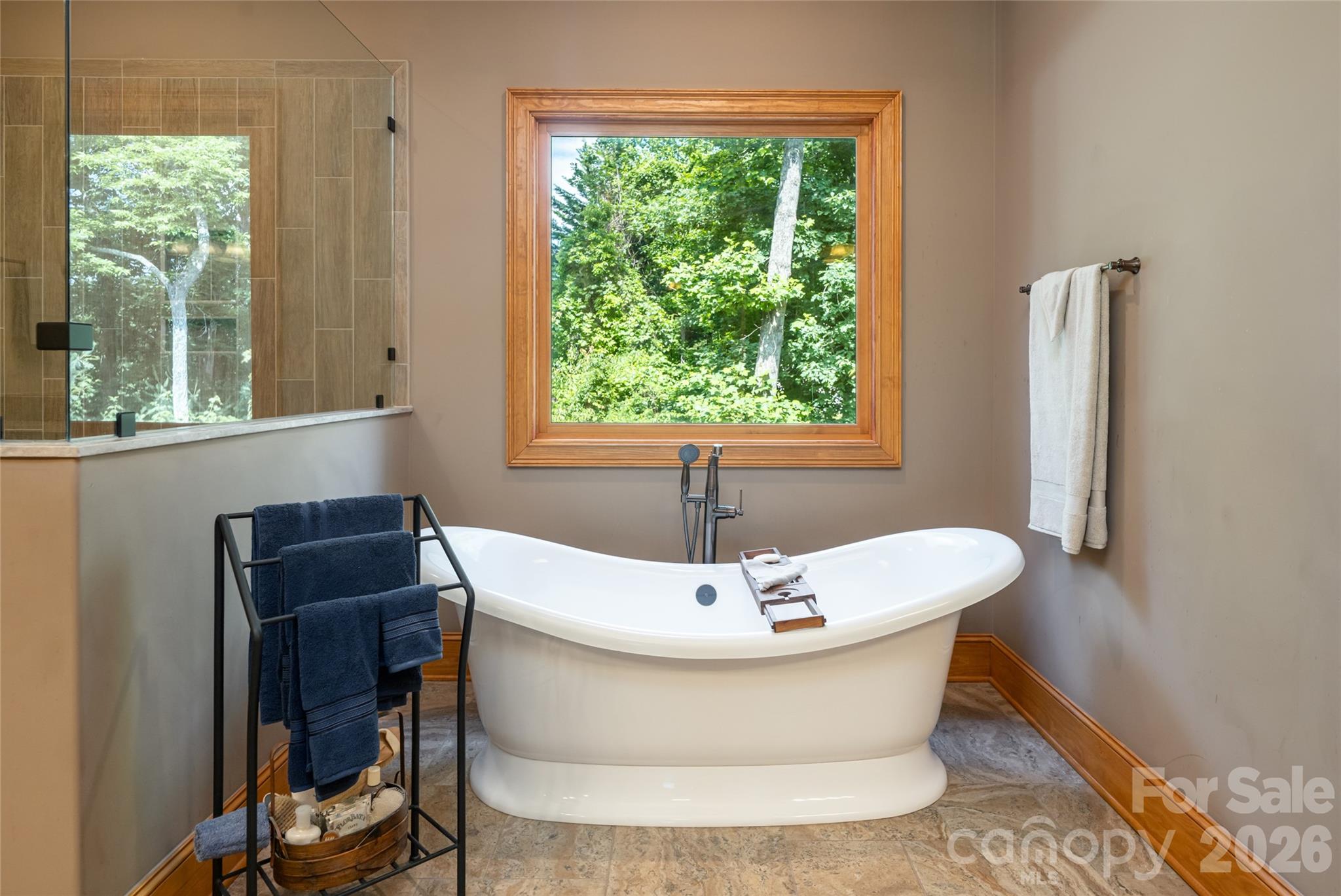 145 Glen Trillium Drive Property Photo 26