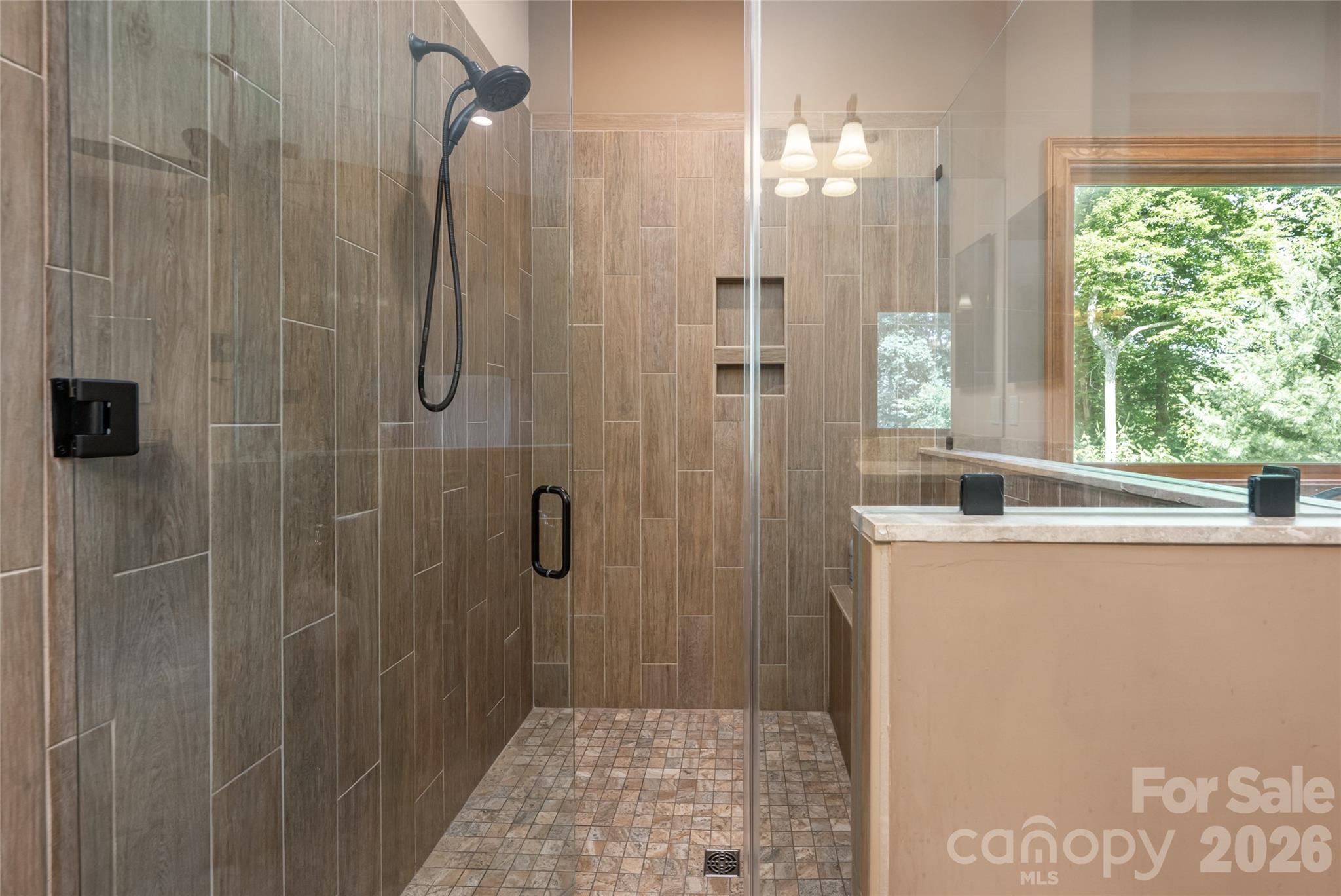 145 Glen Trillium Drive Property Photo 28