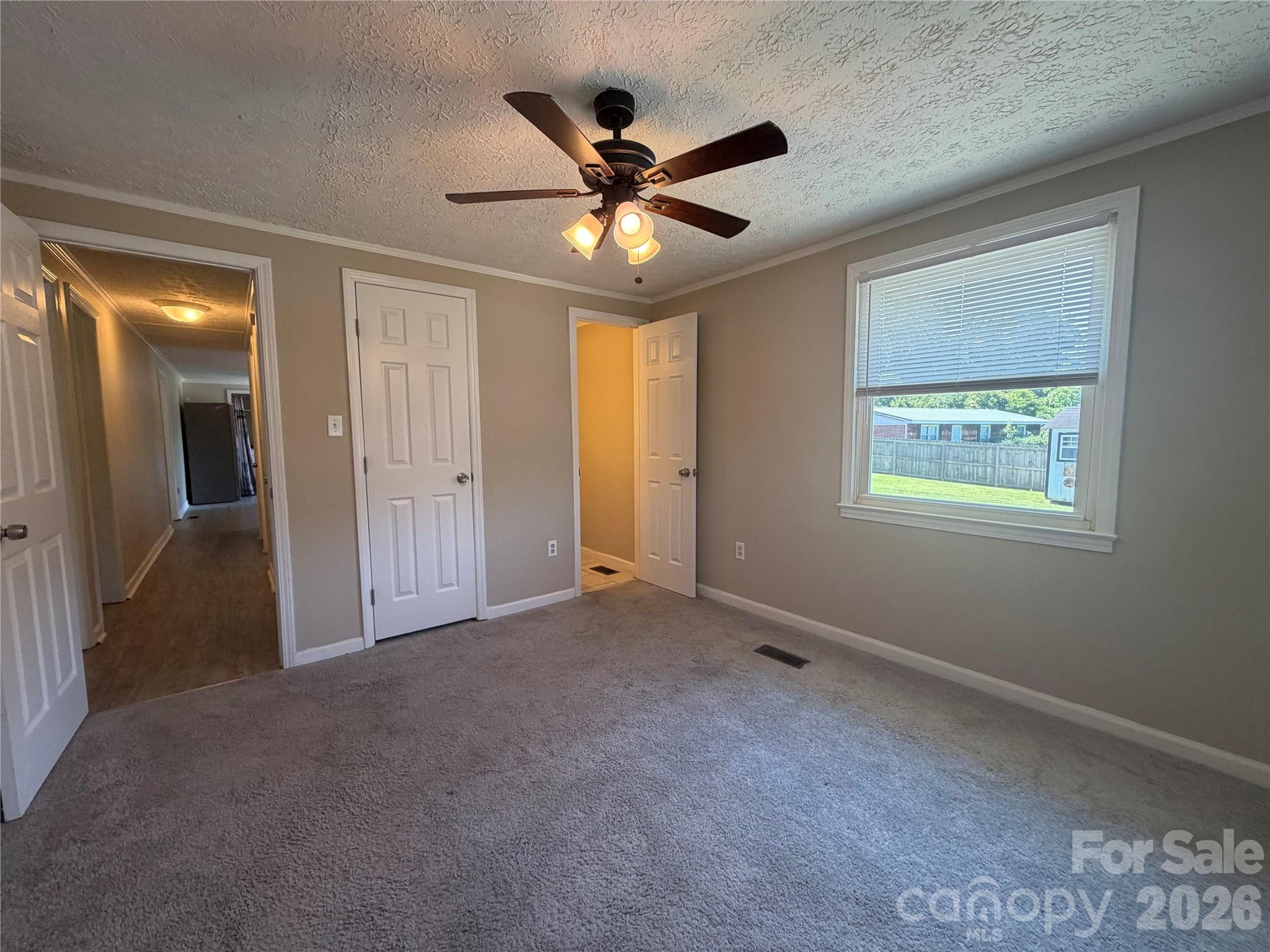 617 Oakwood Lane Property Photo 9