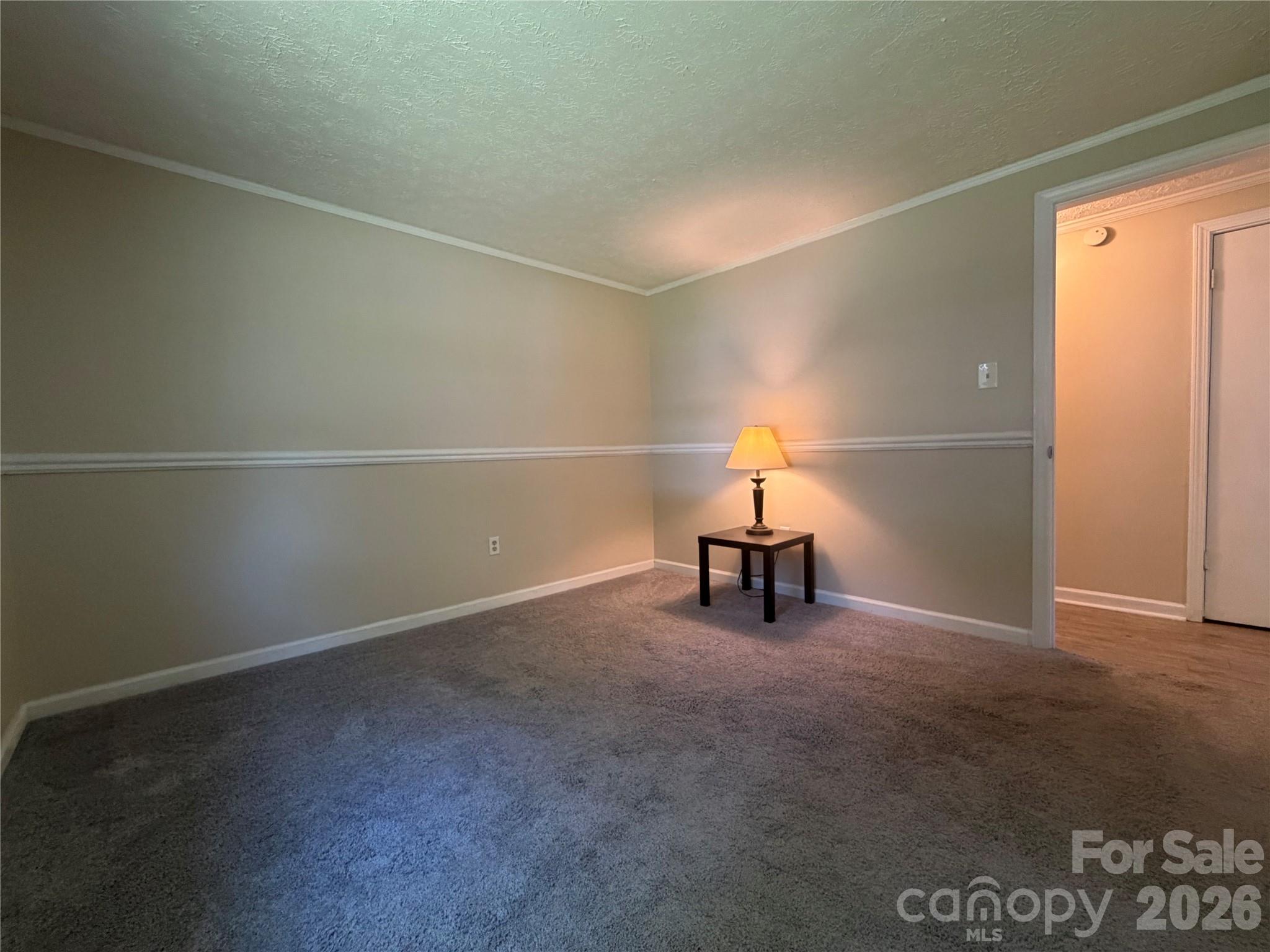 617 Oakwood Lane Property Photo 11