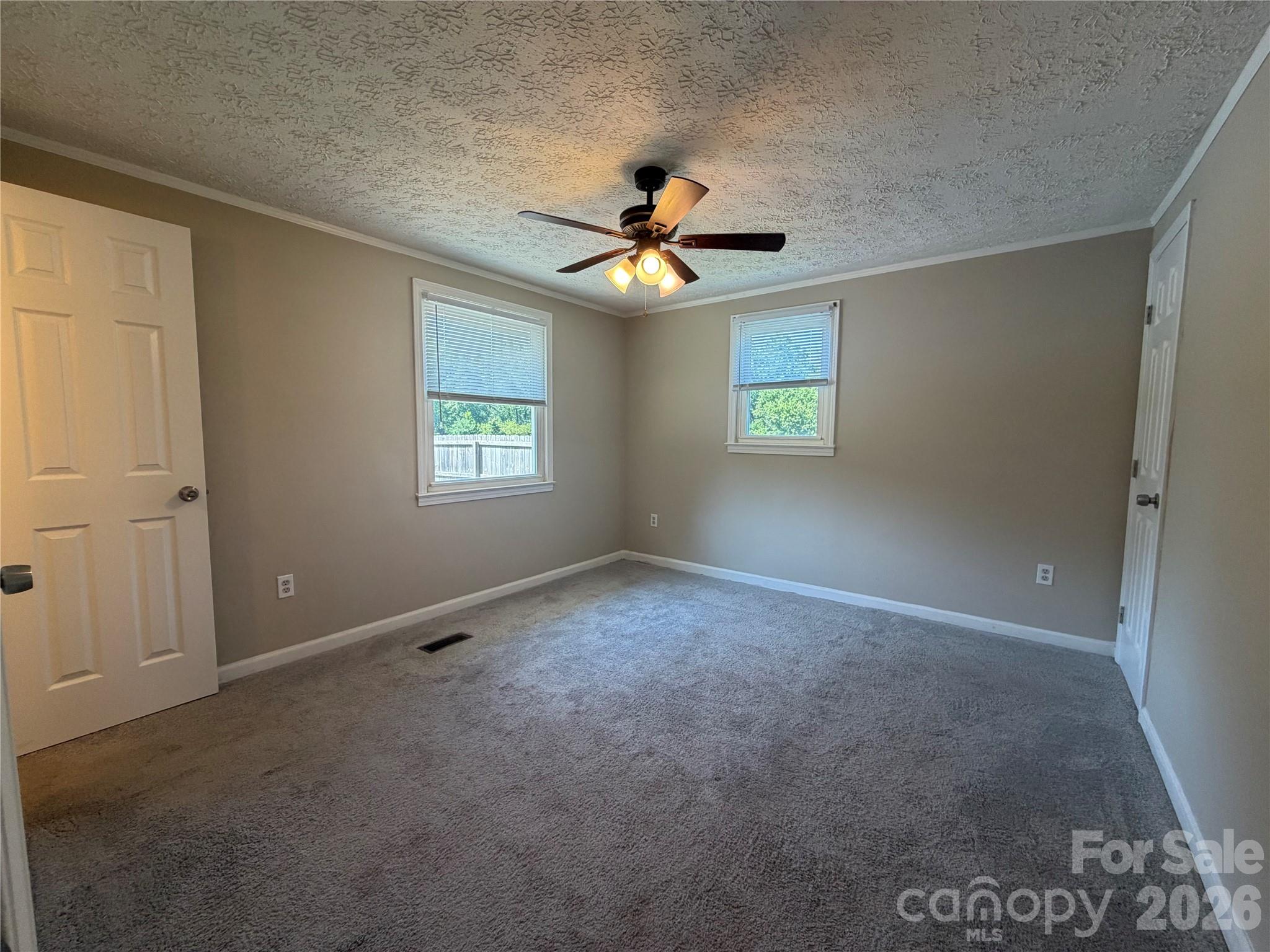 617 Oakwood Lane Property Photo 18