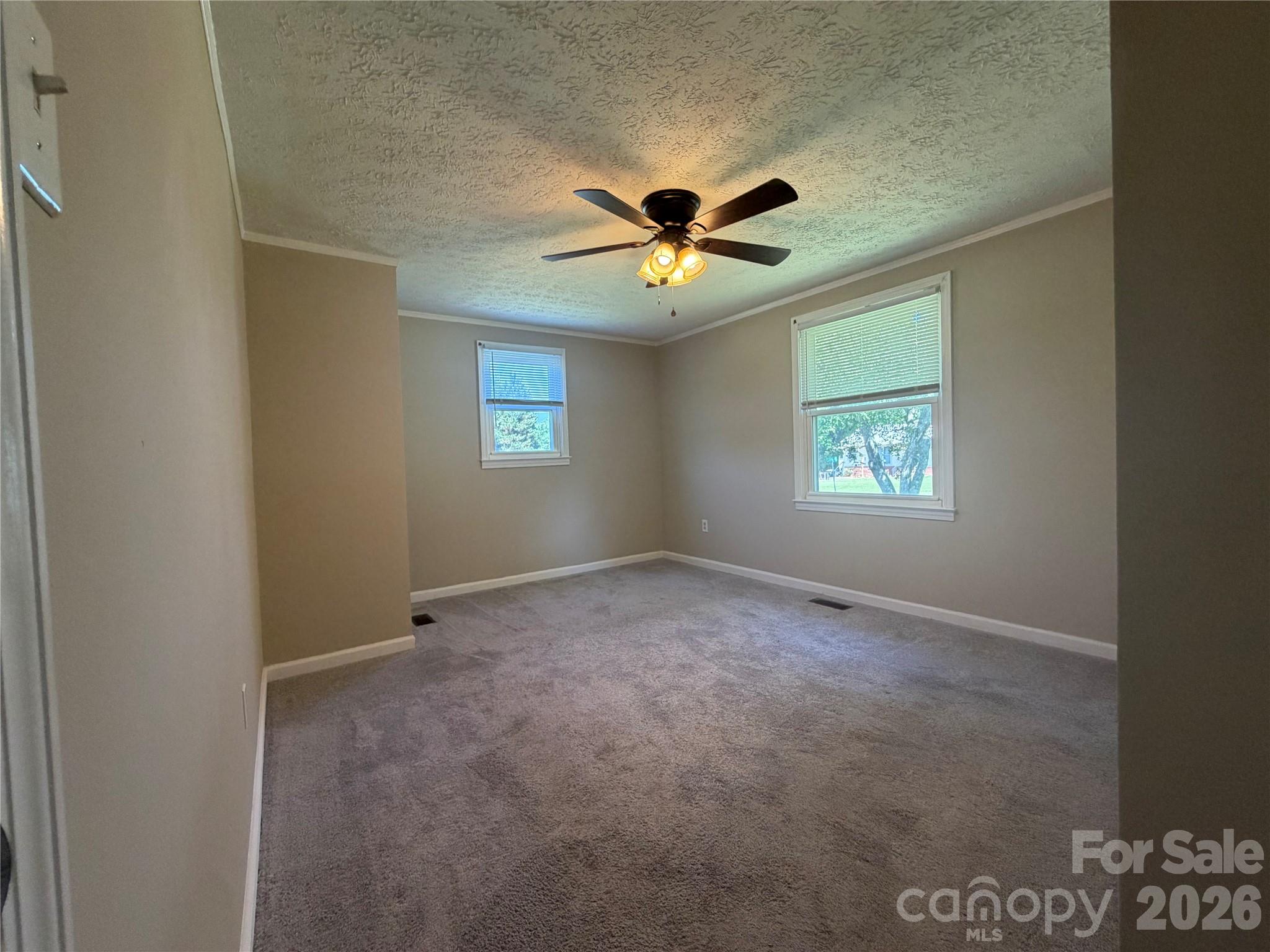 617 Oakwood Lane Property Photo 23