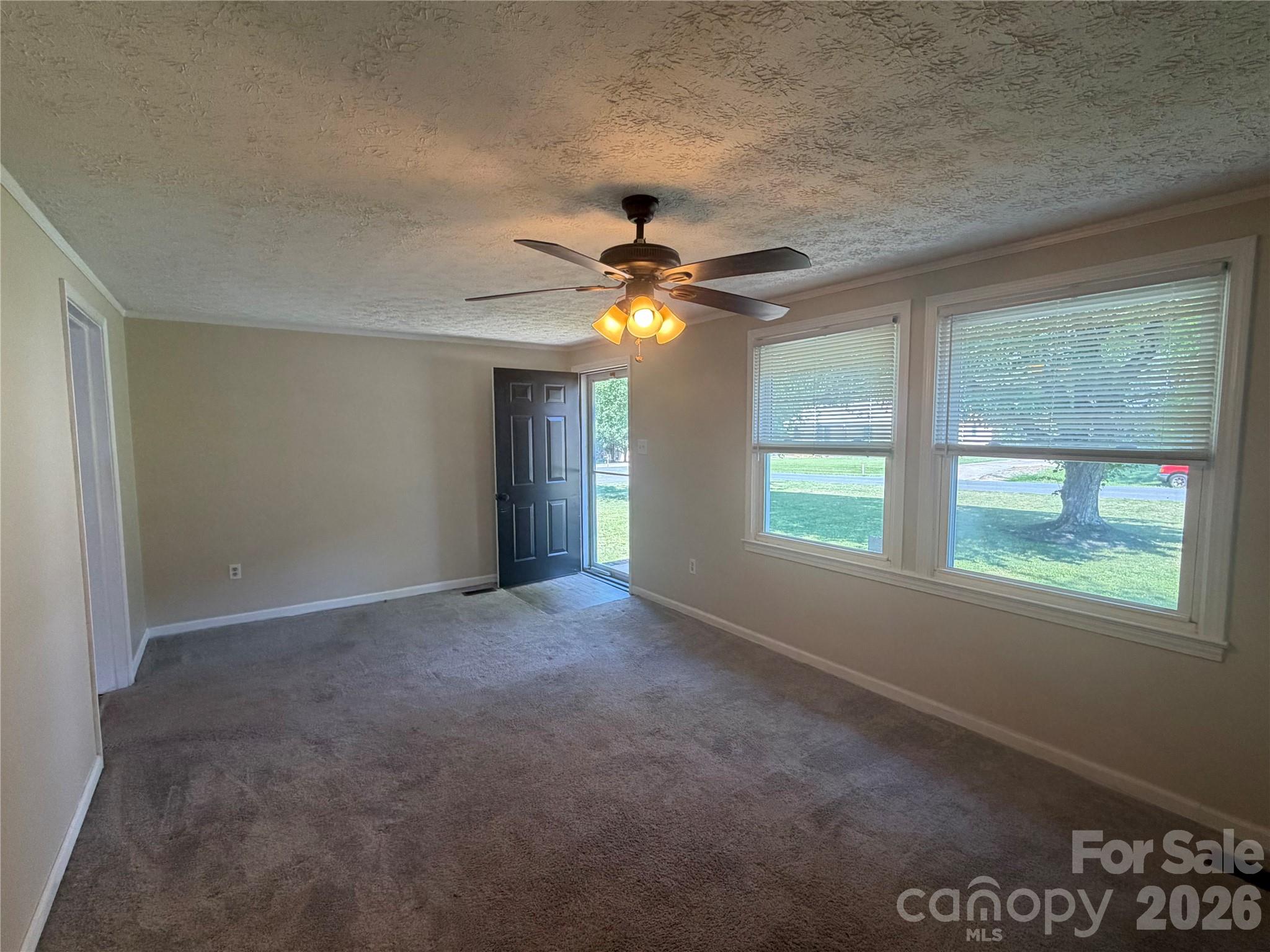 617 Oakwood Lane Property Photo 25