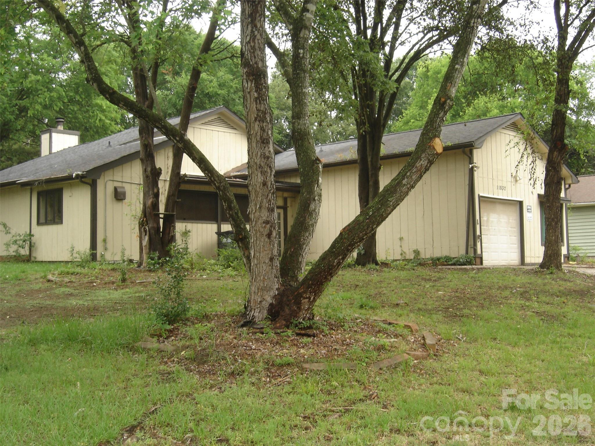 11832 Moonridge Drive Property Photo 1