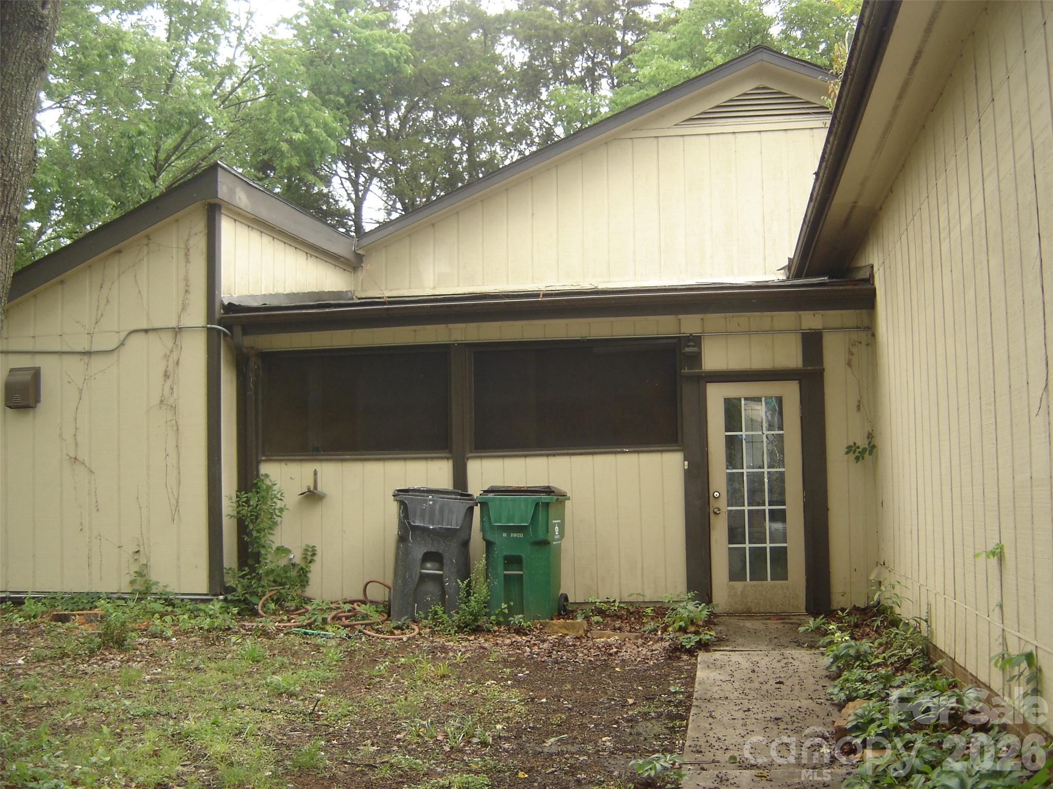11832 Moonridge Drive Property Photo 2