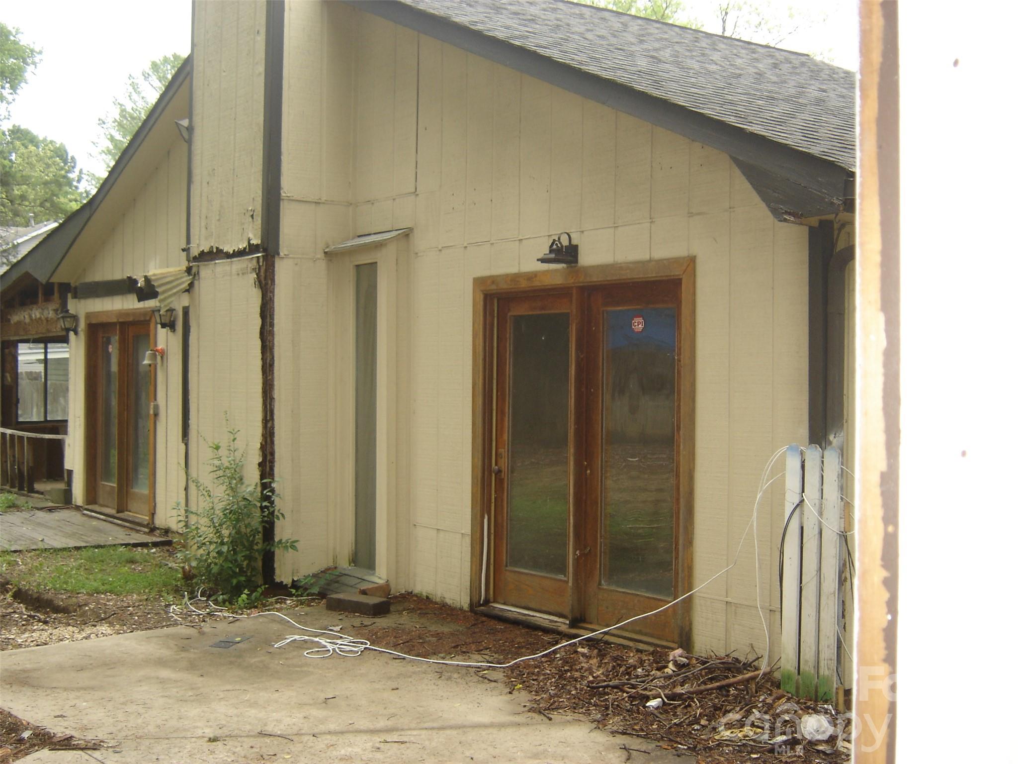 11832 Moonridge Drive Property Photo 8