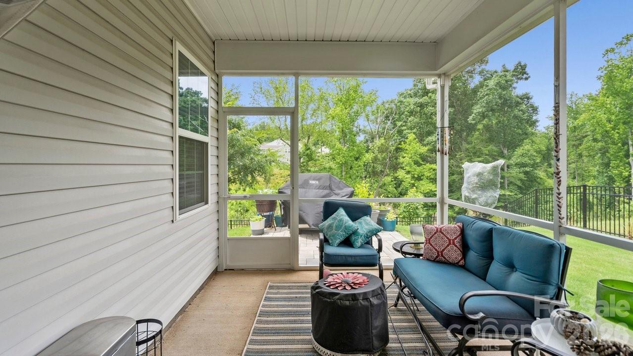 133 Dubois Drive Property Photo 3