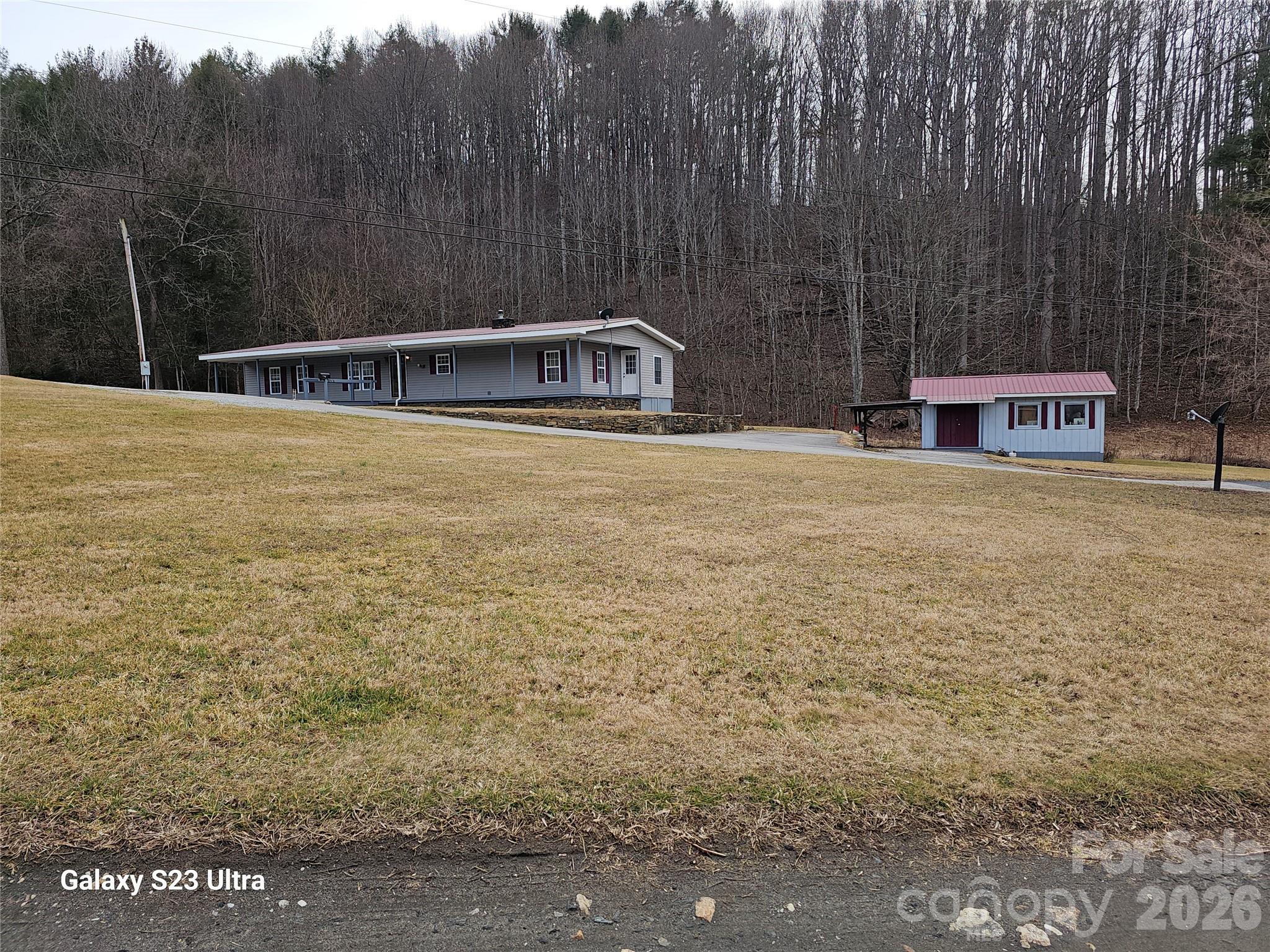 656 Water Street Property Photo 3