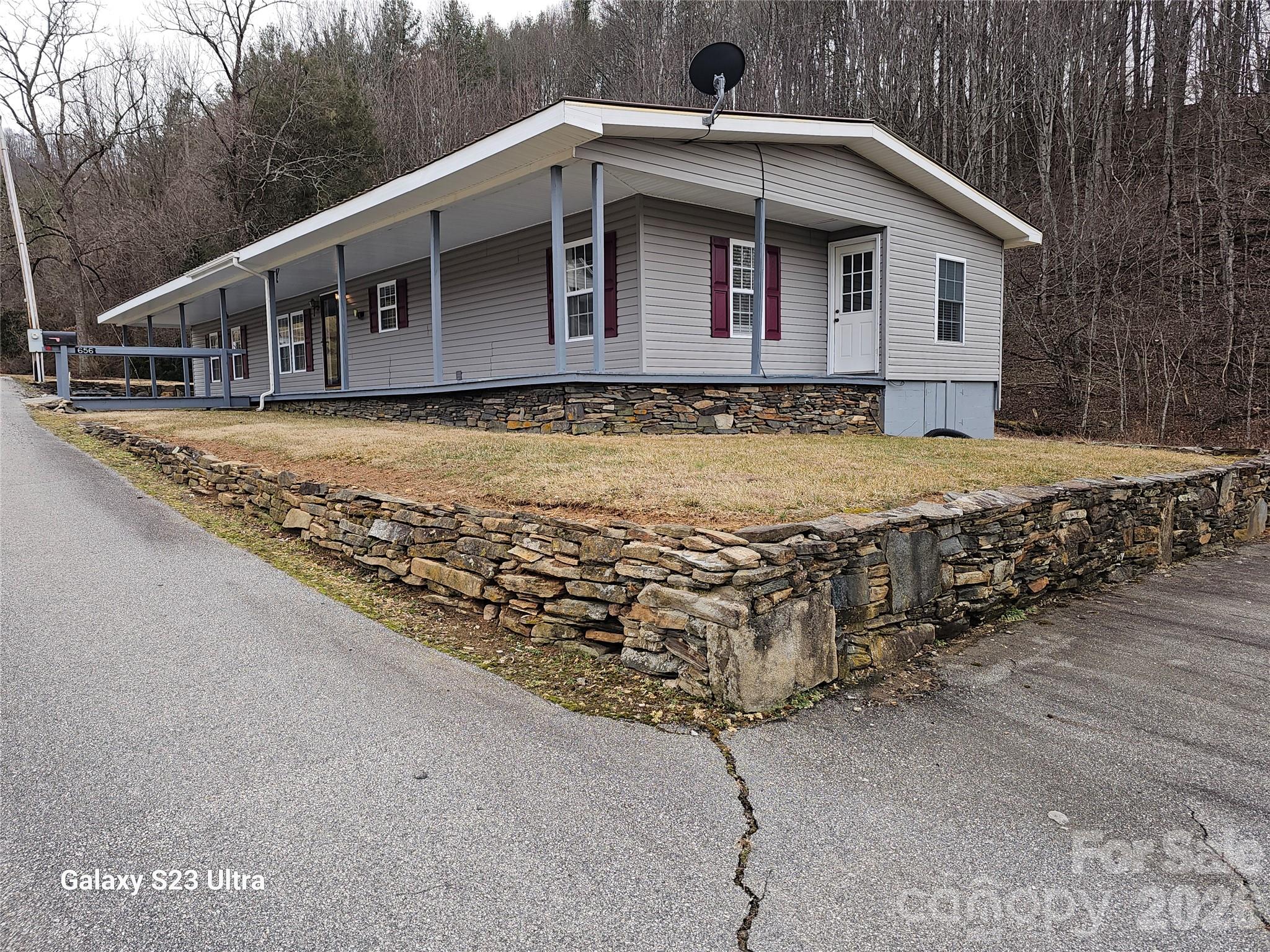 656 Water Street Property Photo 5