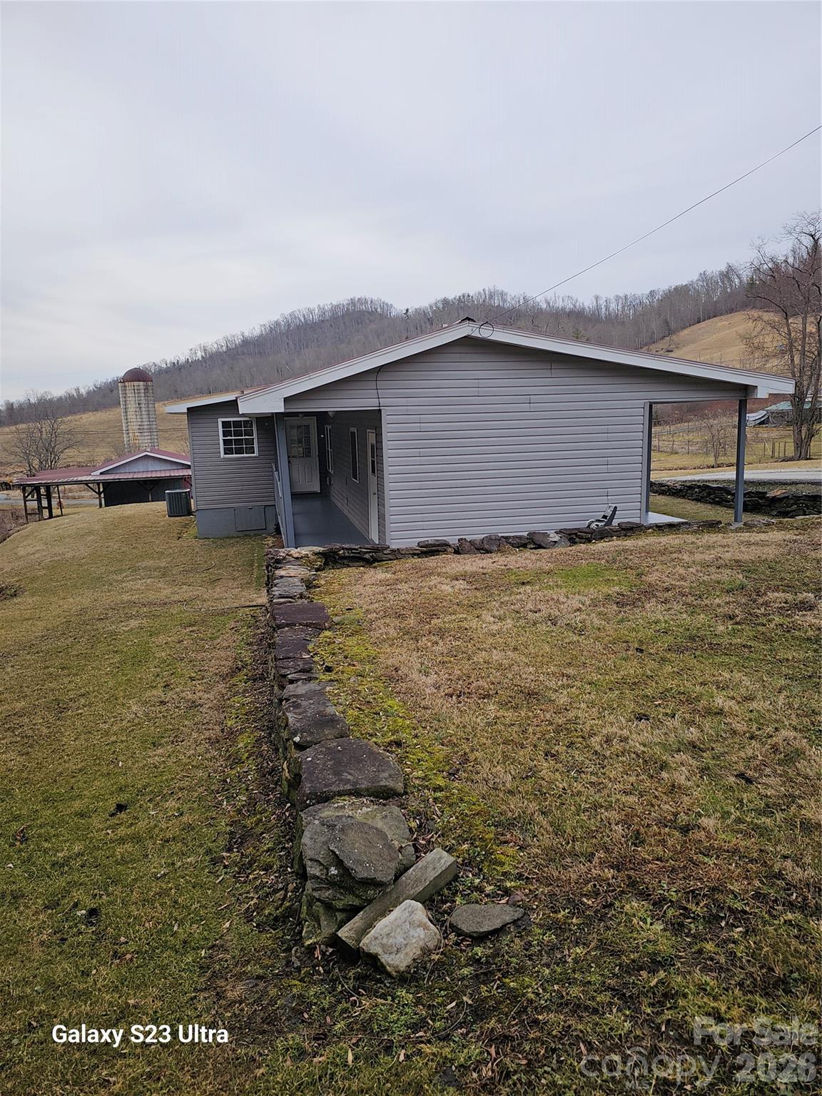 656 Water Street Property Photo 6