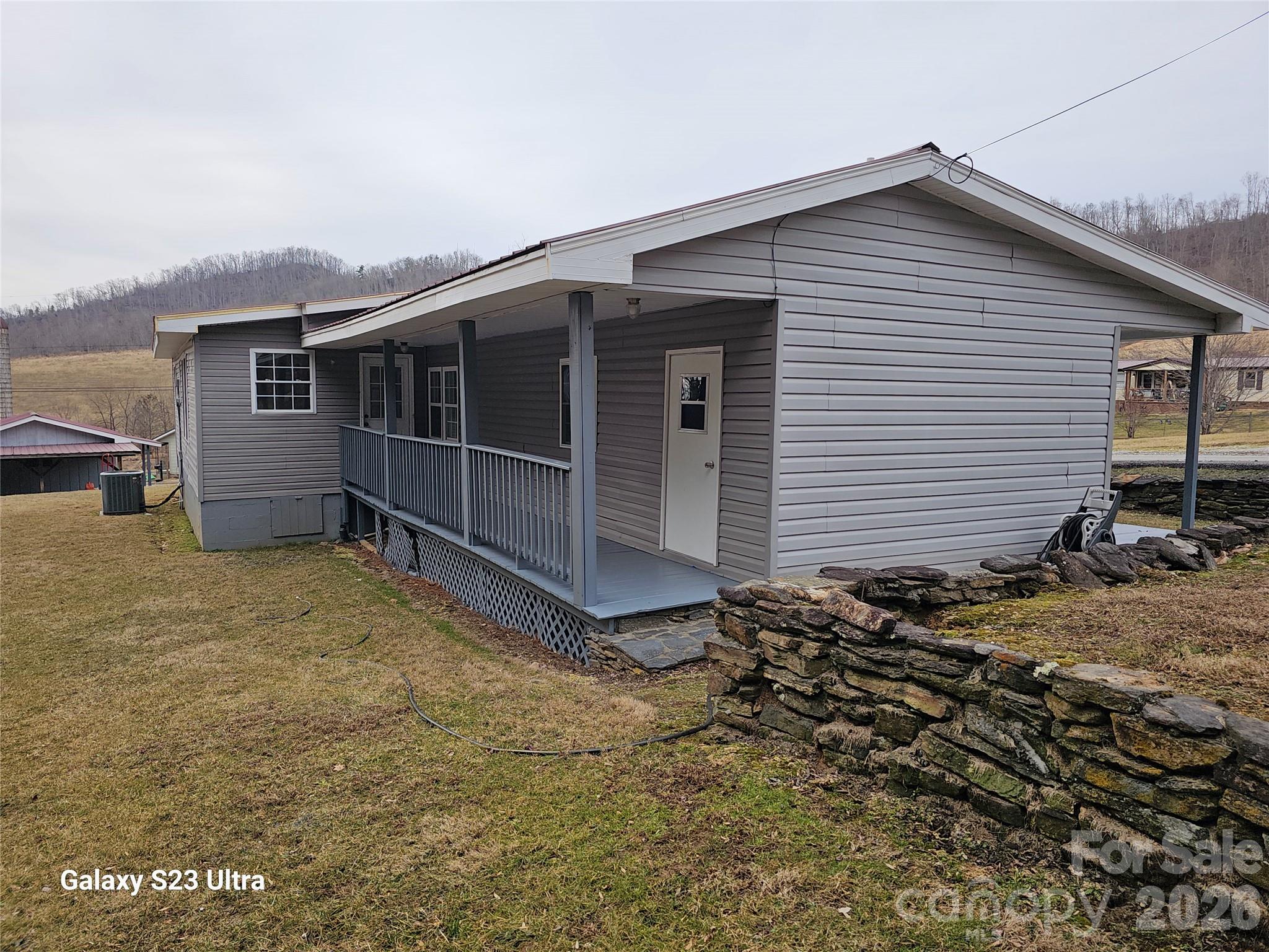 656 Water Street Property Photo 9