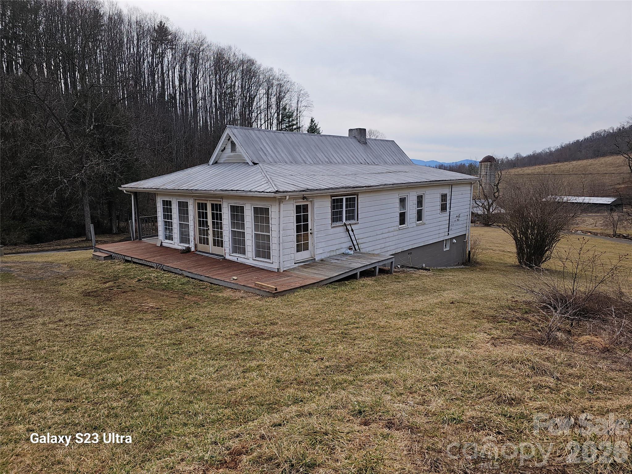 656 Water Street Property Photo 31
