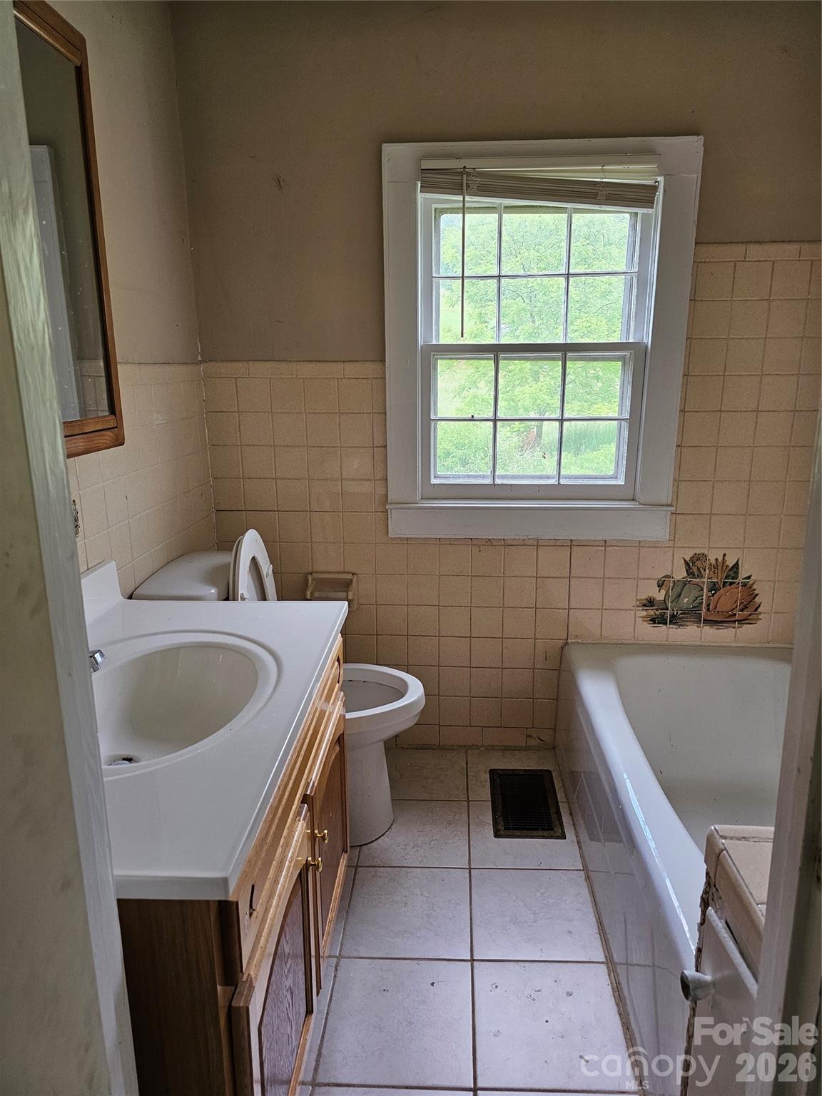 656 Water Street Property Photo 38