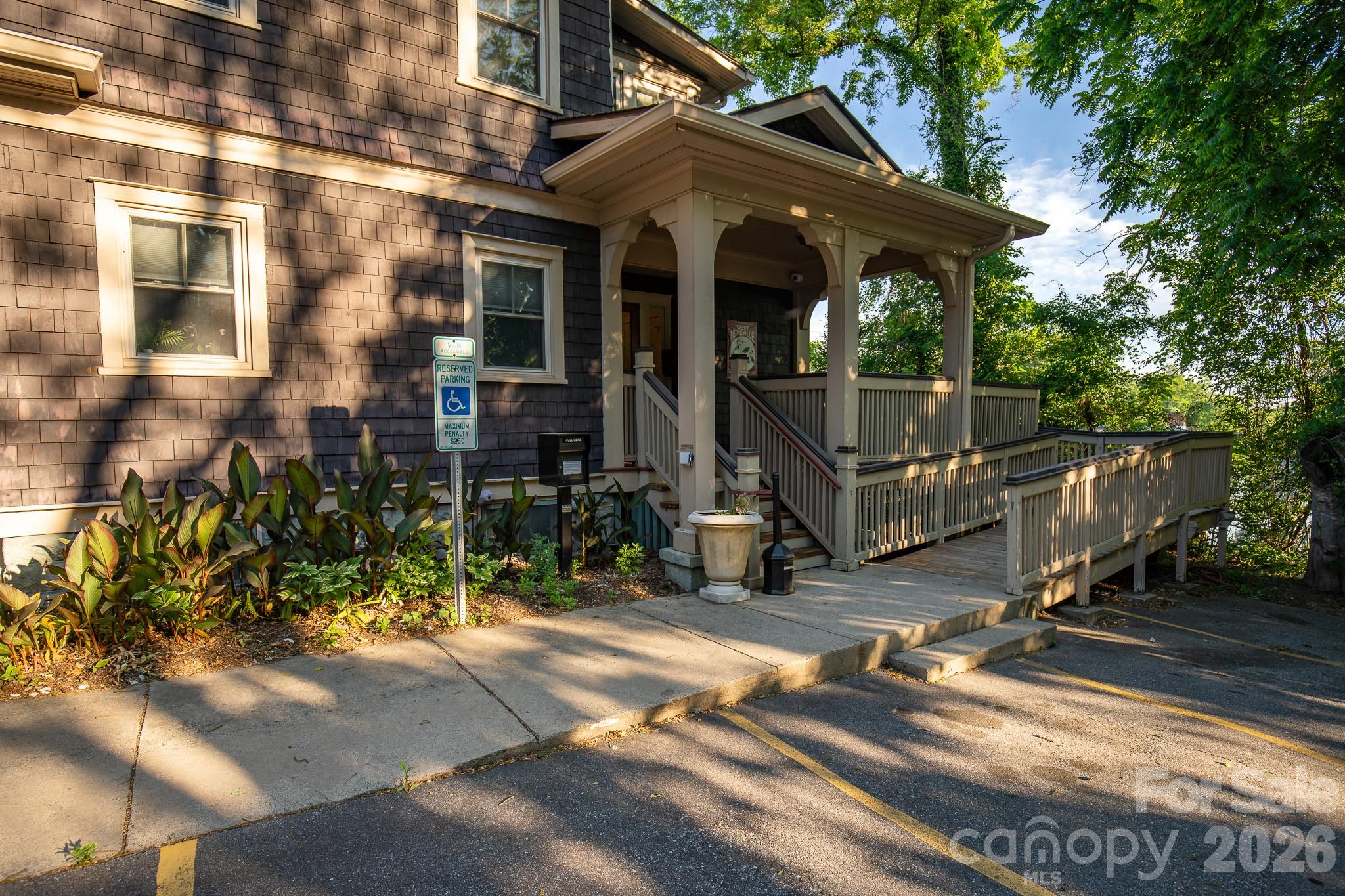 264 Haywood Road Property Photo 4